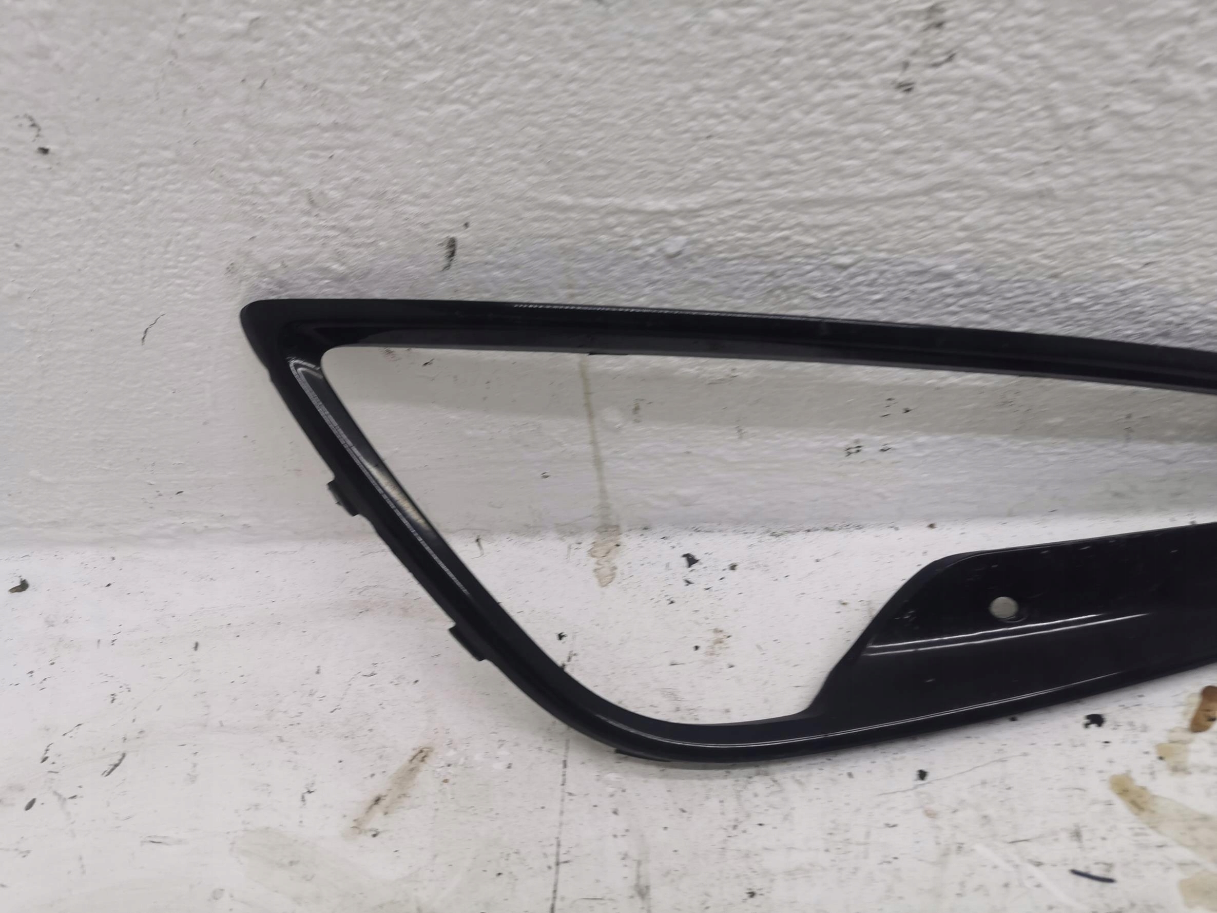 grid of a bumper right front HYUNDAI I40 11-15