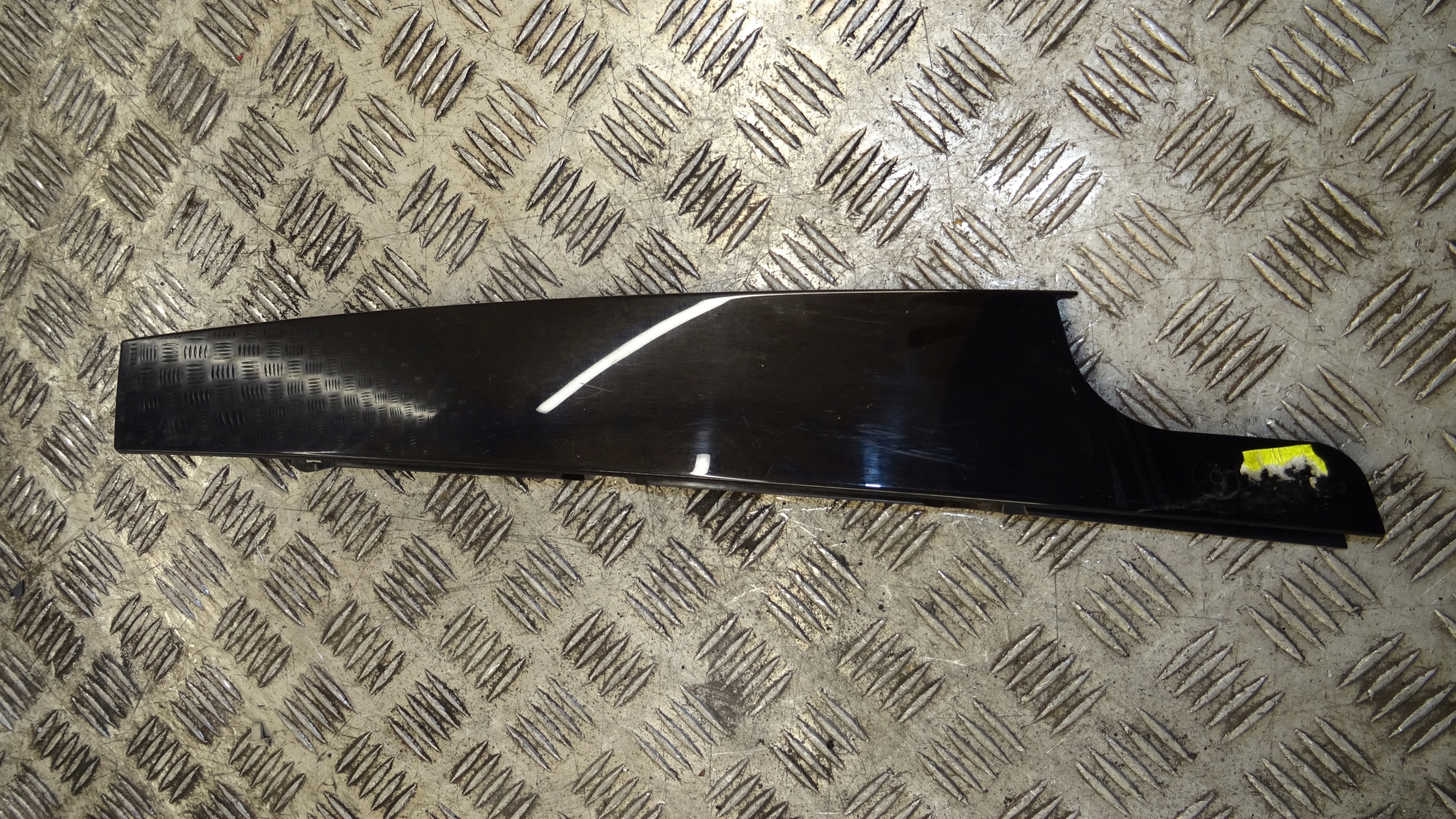 Volkswagen OE 5G4837901D moulding door left front GOLF VII