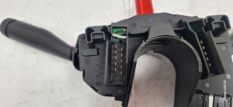 Bouton Indicateurs de direction FORD FIESTA PA66-GF30