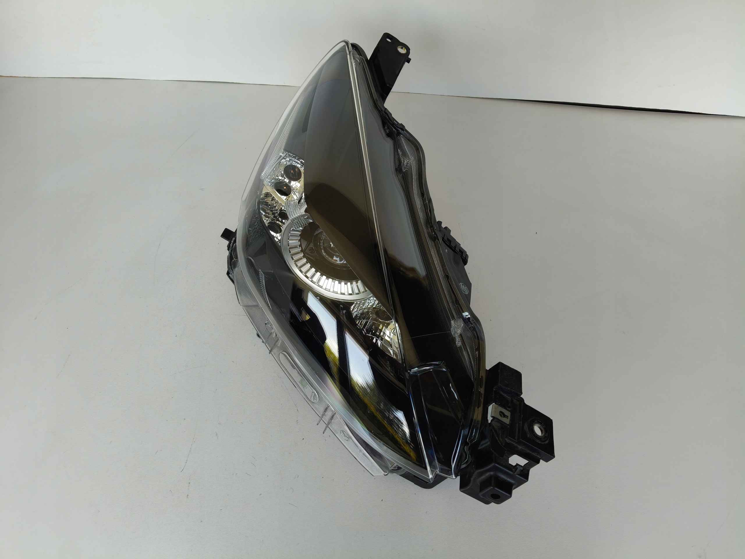 light right REFLEKTOR MAZDA 2 20- LIFT FULL LED 13 PIN