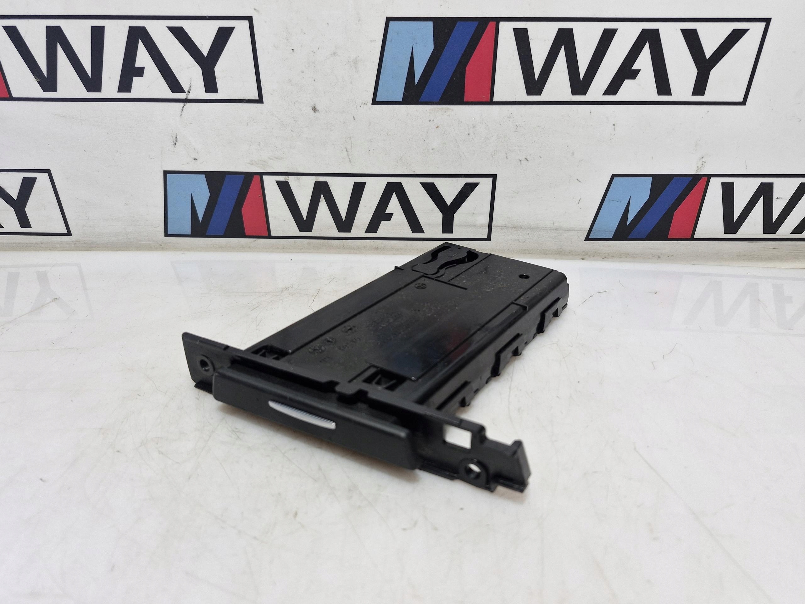 7127461 BMW E91 CUPHOLDER bracket for KUBEK EUROPA