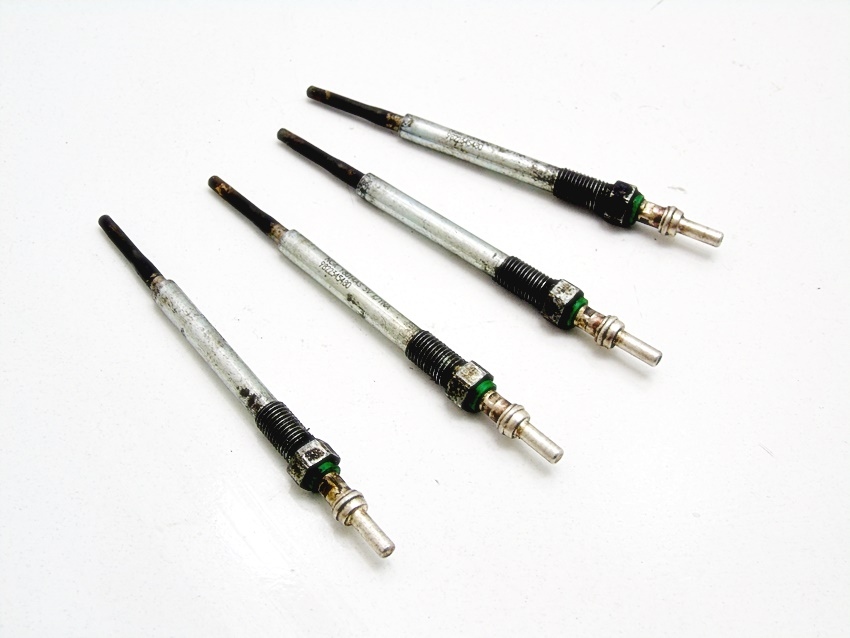 SWIECE ZAROWE 1 5 TDCI TRANSIT COURIER TOURNEO Part manufacturer FoMoCo