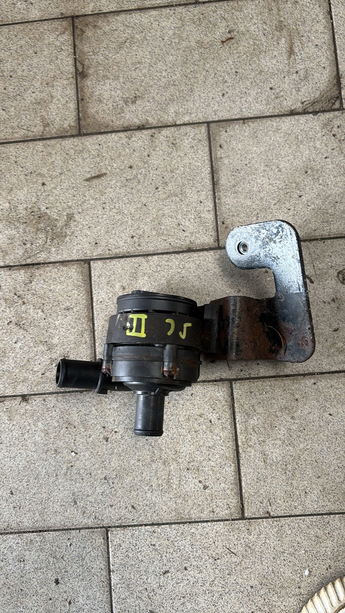 Pompe Circulation d’eau RENAULT SCENIC III