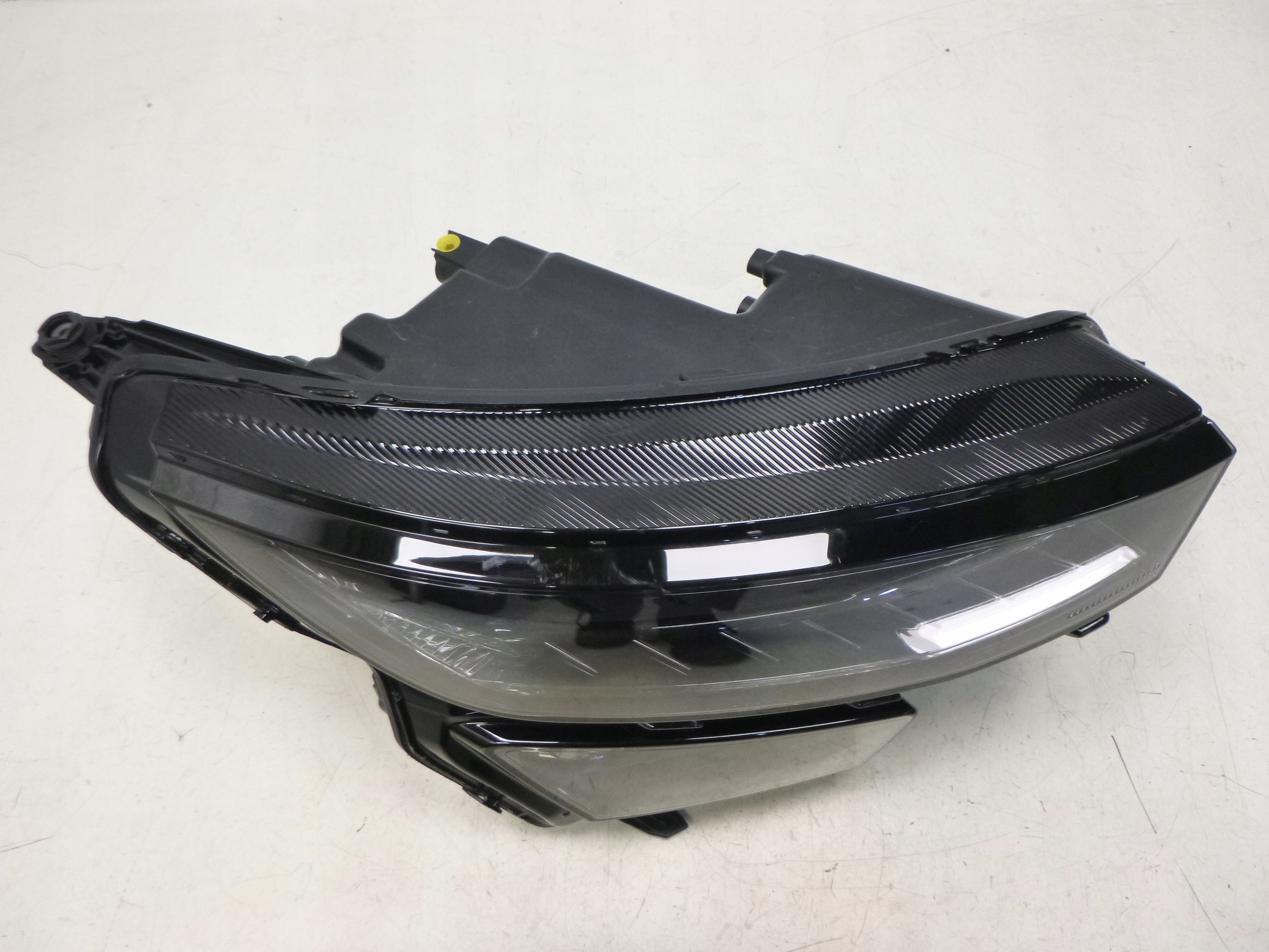 SKODA KODIAQ LIFT 8PIN right front right MATRYCOWA