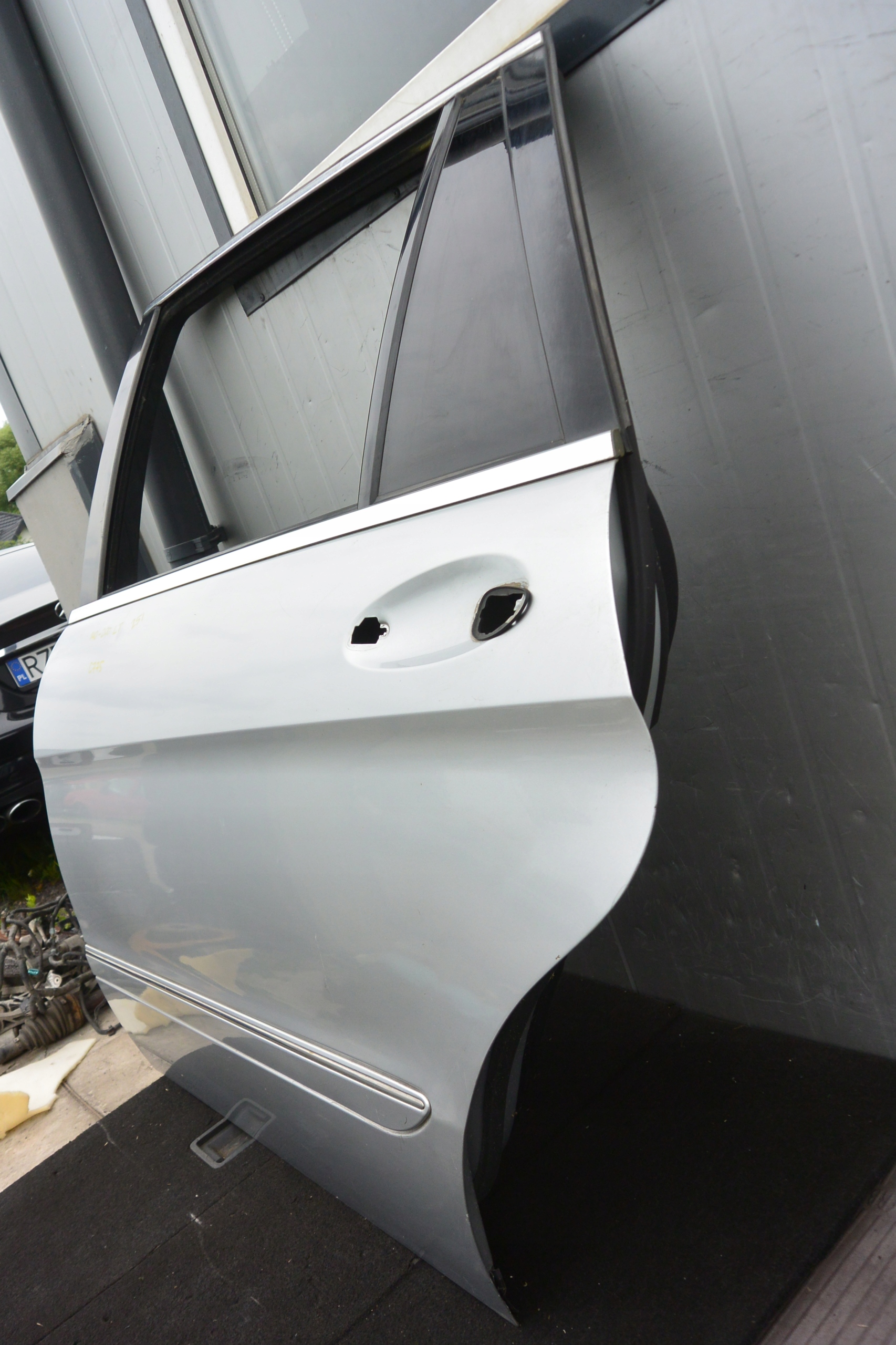 Tür links heck MERCEDES R-KLASA W251 LONG C775
