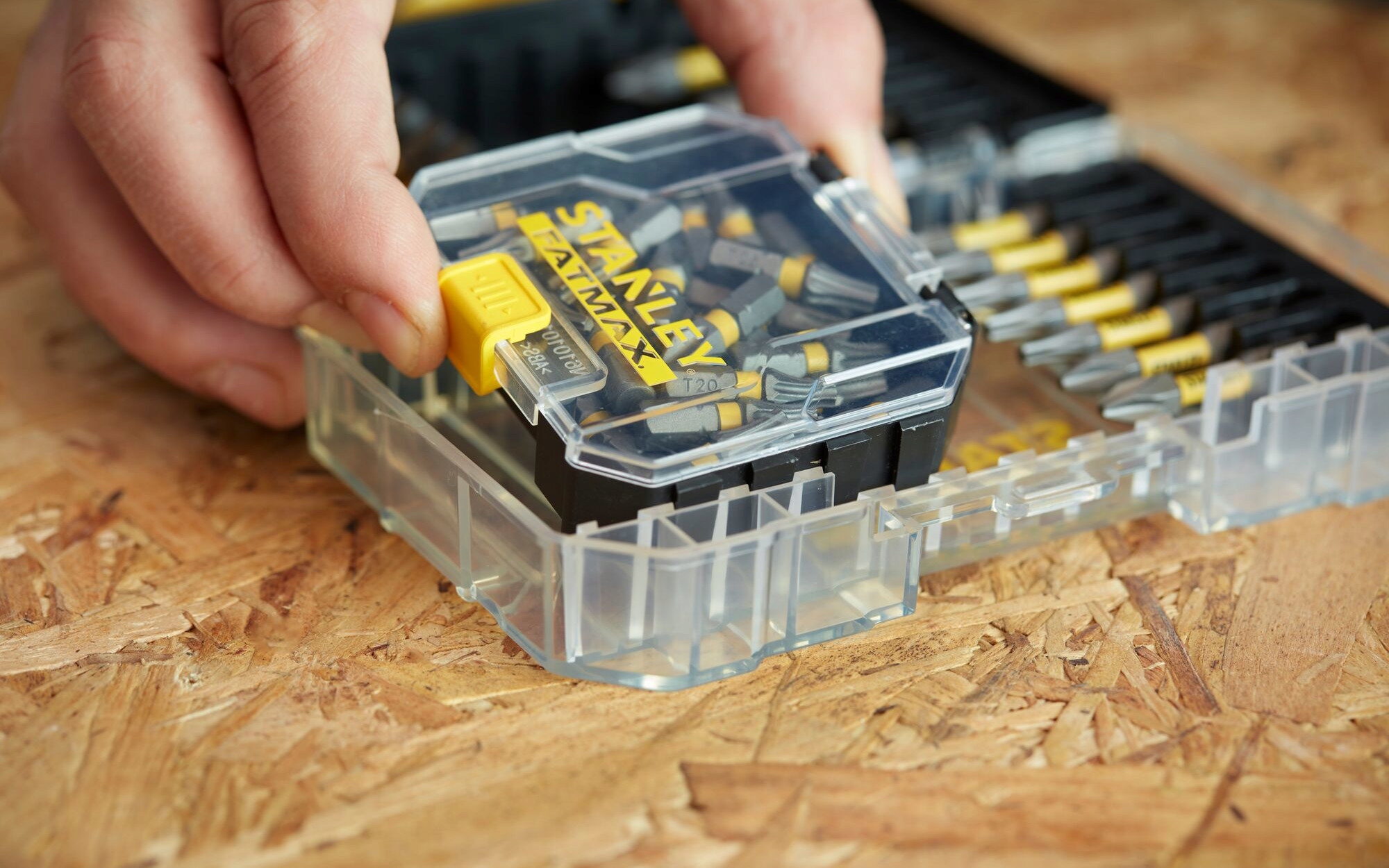 Zestaw bitów końcówek udarowych wkrętarskich 1/4" 55el Stanley STA88559 Kod producenta STA88559