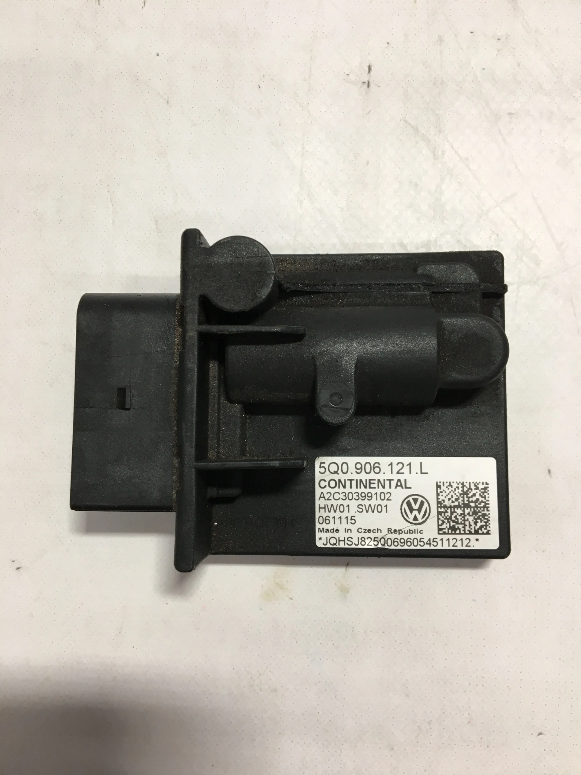 STEROWNIK POMPY PALIWA GOLF VII SPORTSVAN 12-