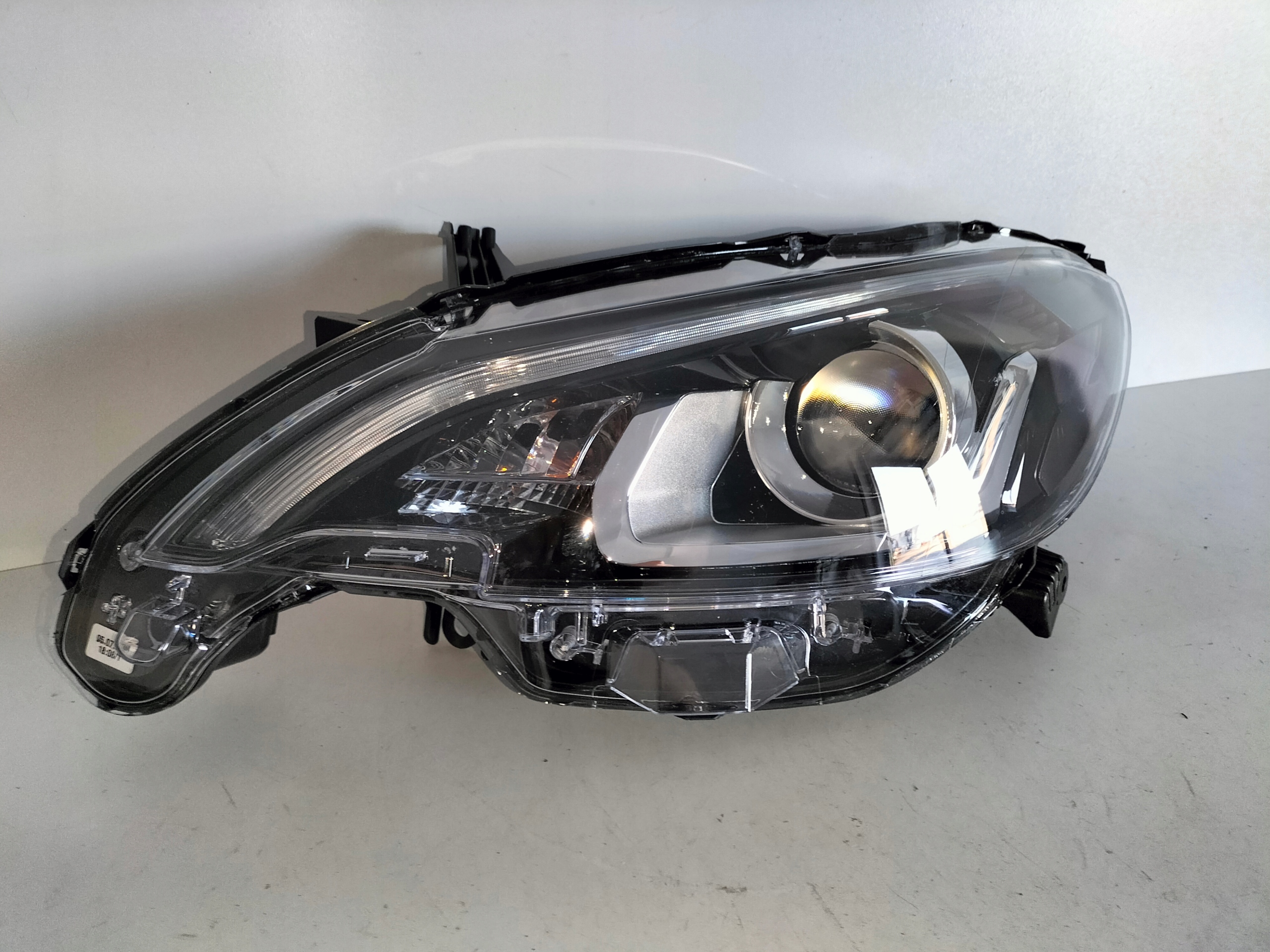light front reflektor left PEUGEOT 108 14