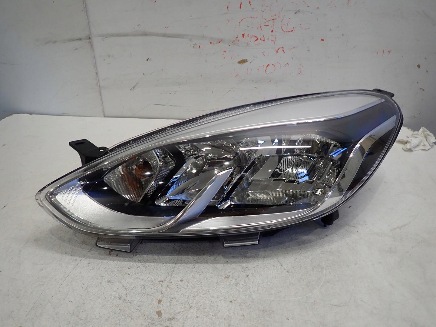 light front front left FORD FIESTA MK8 2017- H1BB-13E015-LA