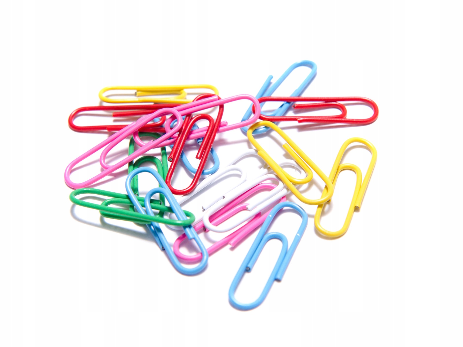 Zestaw plastyczny do malowania w walizce 86el. Bohater brak