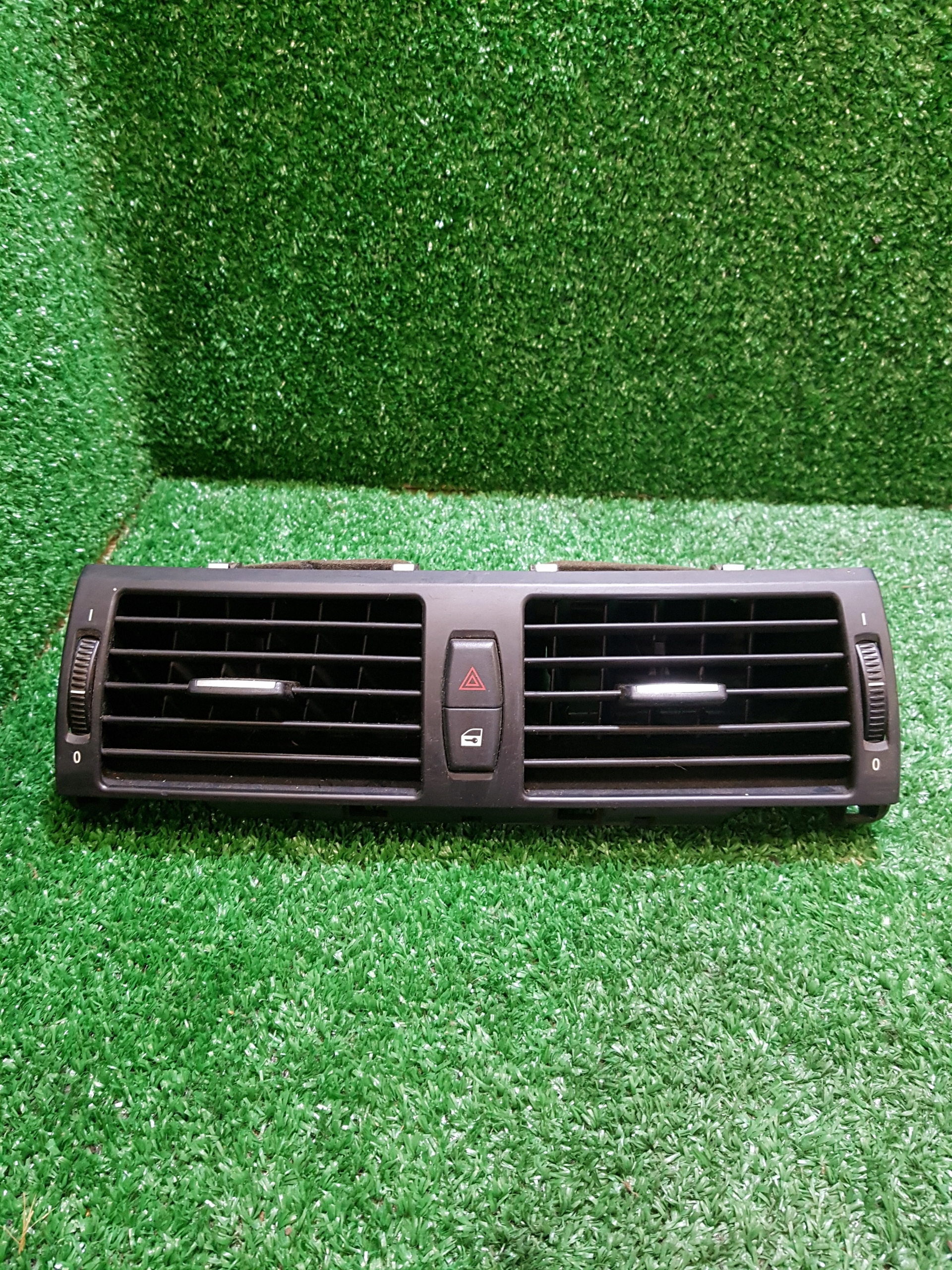 grid air conditioning devices central BMW X5 E70 2012 9210705
