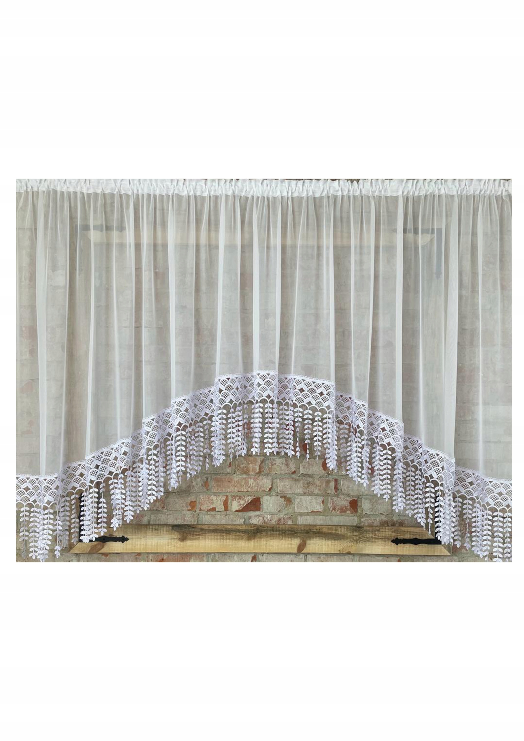 Hotová záclona 600x120, voál,gip. 30 cm, strapce boho