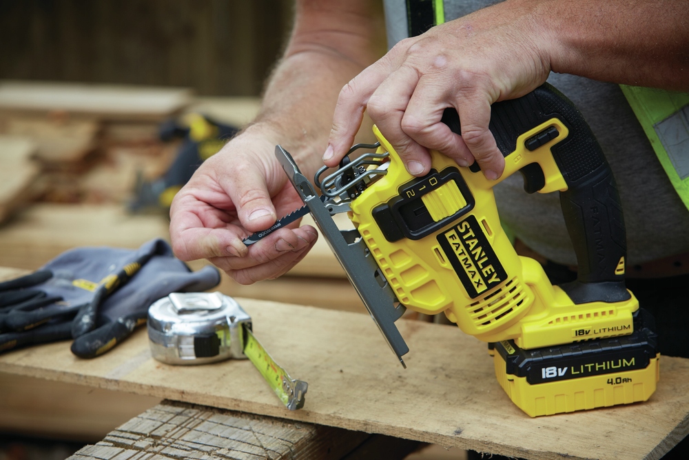 STANLEY WYRZYNARKA AKUMULATOROWA 18V FMC650B Marka Stanley