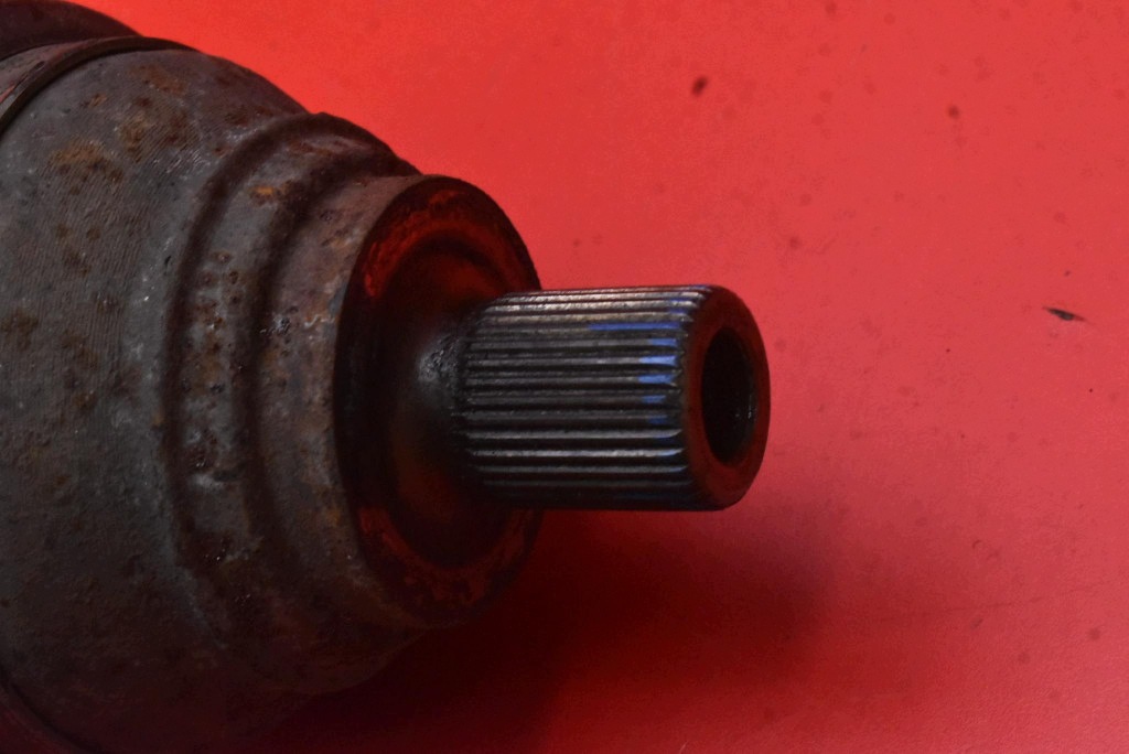 semi-axis left front MANUAL 1K0407271EE VW PASSAT B7 2.0 TDI 140 KM 10-15