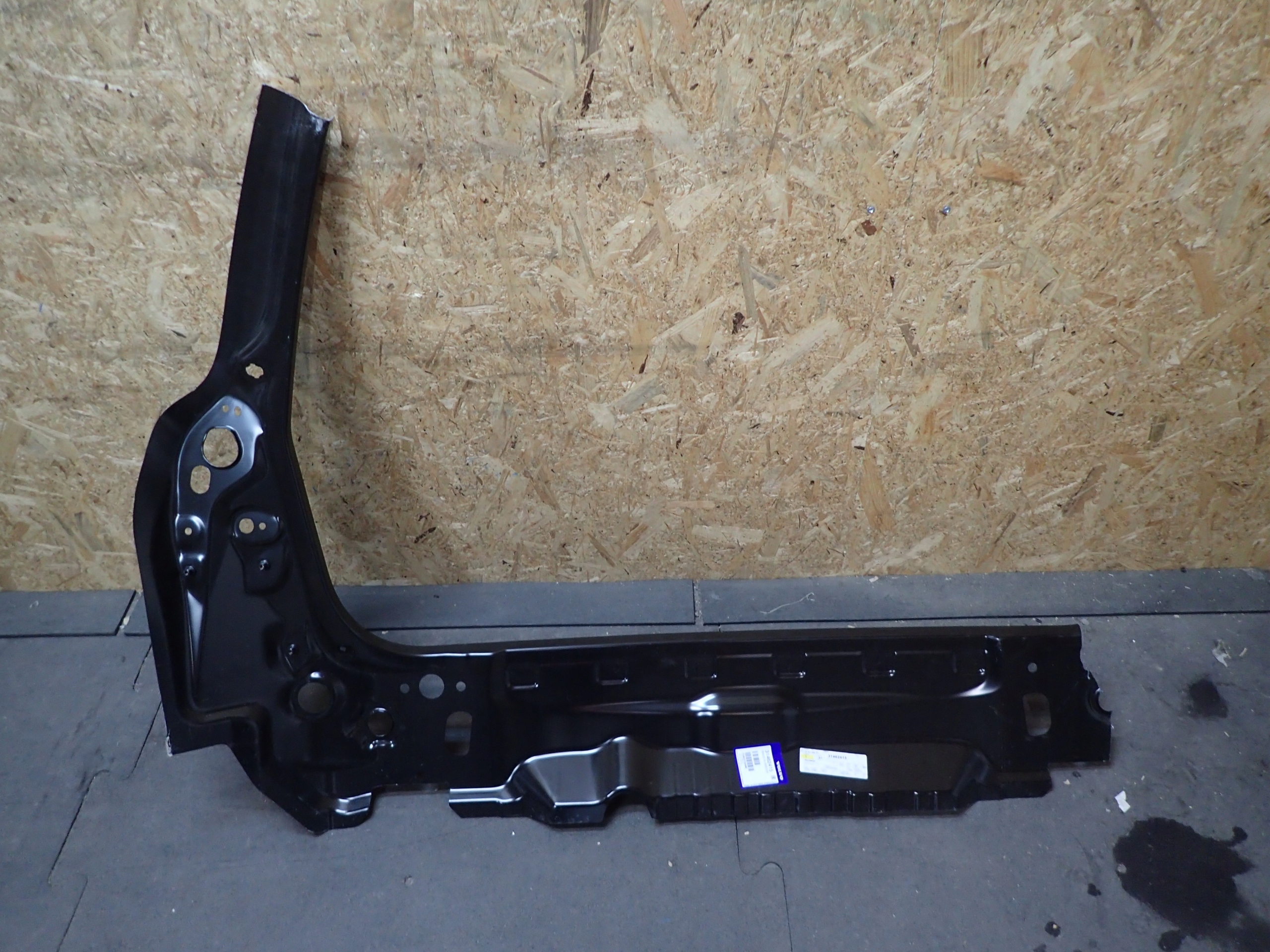 PAS TYŁ TYLNI VOLVO XC70 XC 70 31462415 Numer katalogowy części 31462415