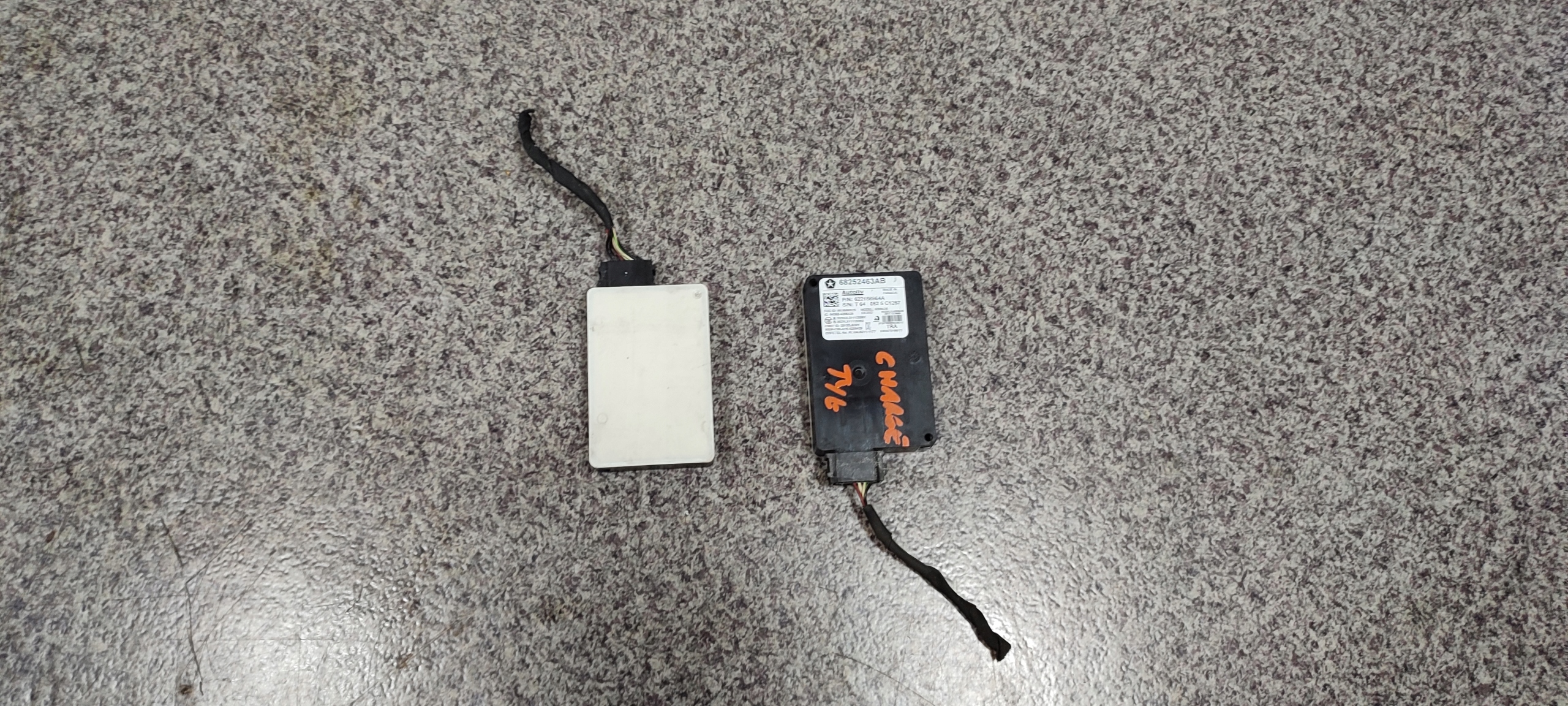 68252463AB - Dodge Charger radar модули слепых зон 15-21