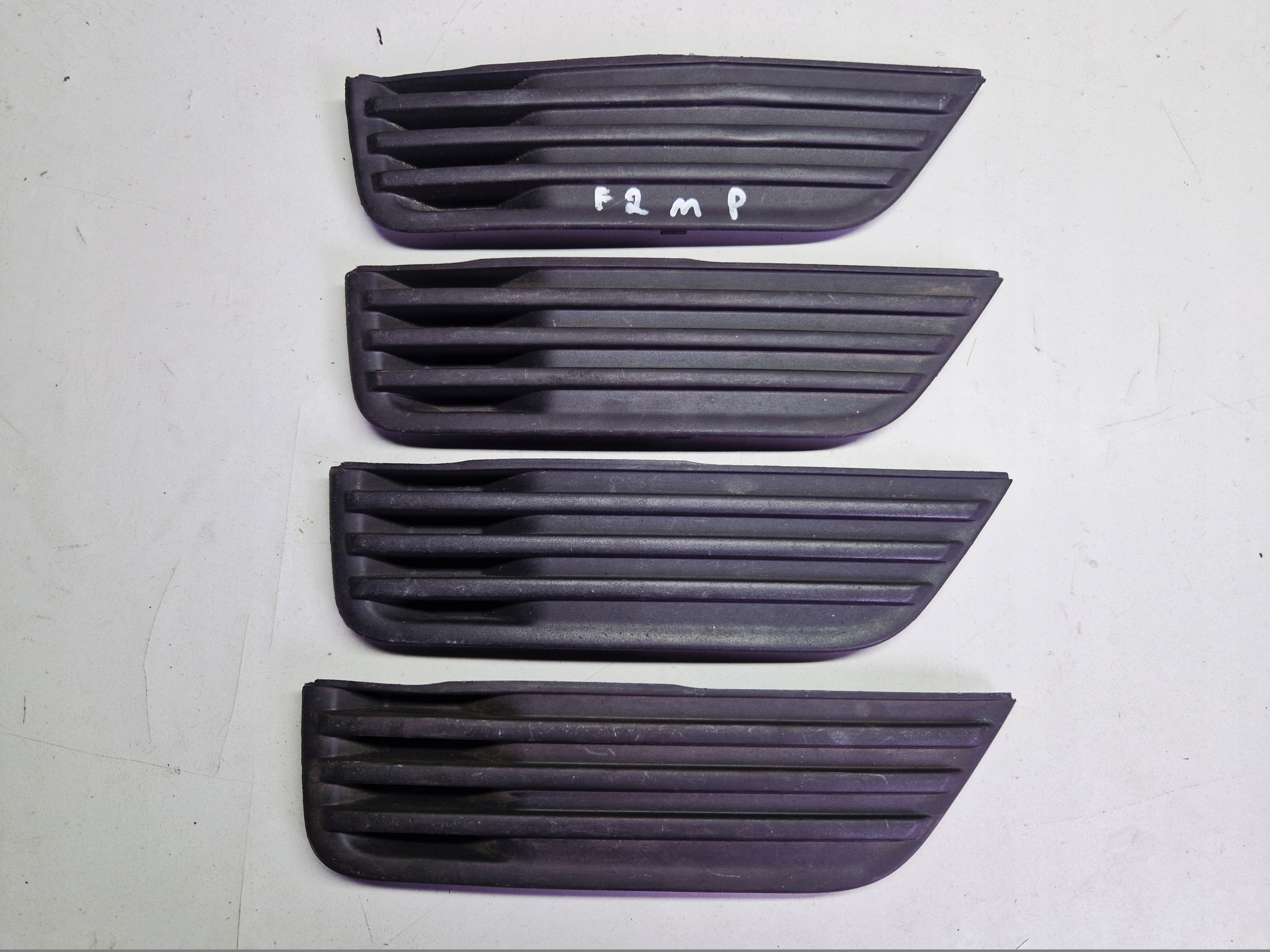 FORD FOCUS MK2 grid of a bumper frame right 4M51-19952-BE