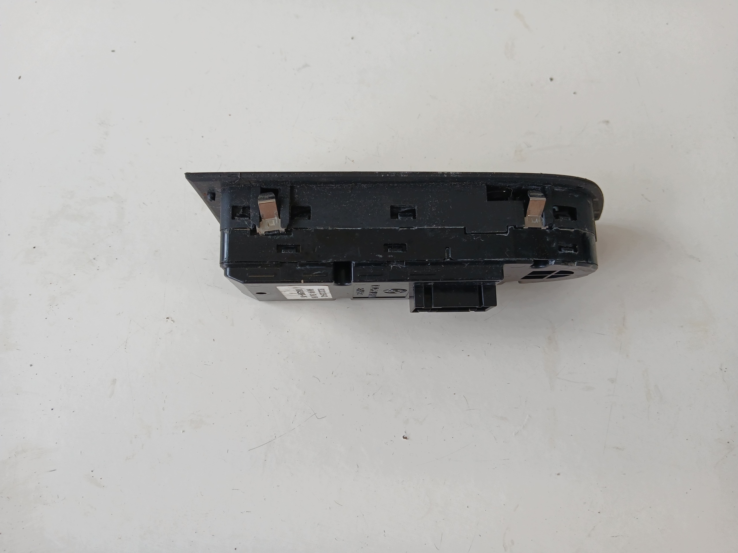 BMW E90 E91 PANEL vitre gauche avant 9132135