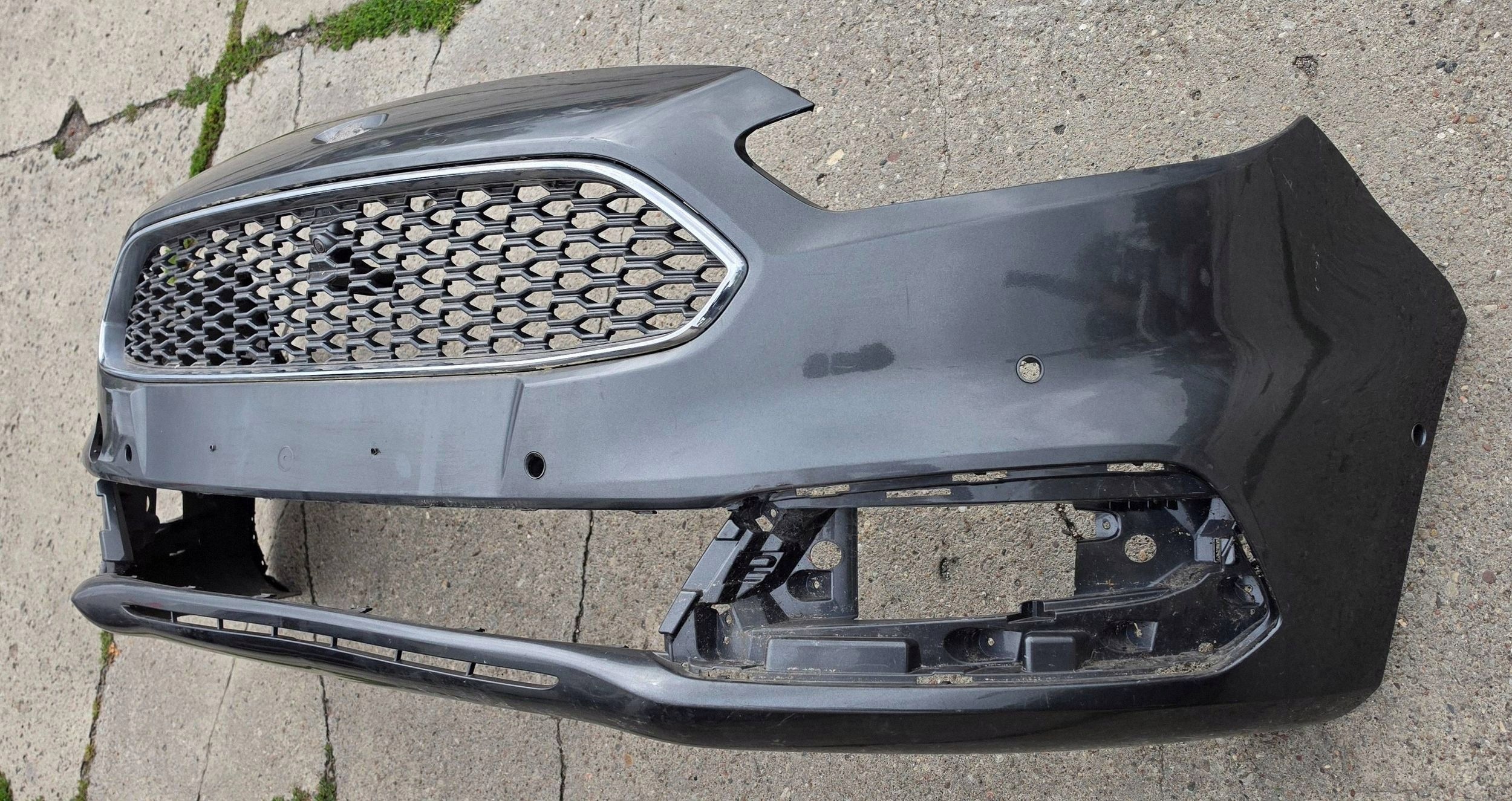 Ford S-MAX II Vignale 2014-2019 GM2B17C831R front bumper grill kamera