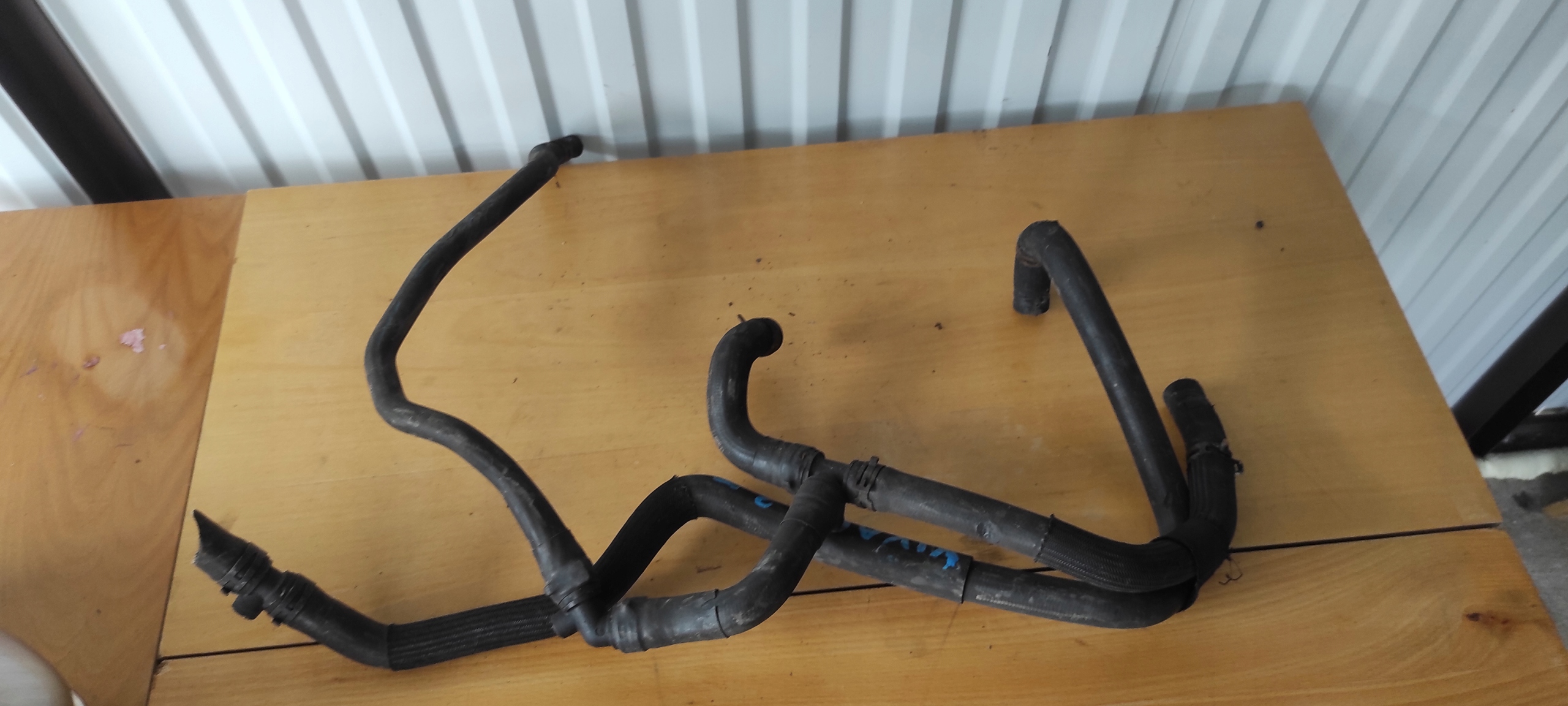 hadice trouba hadice vody Opel vivaro 2.5