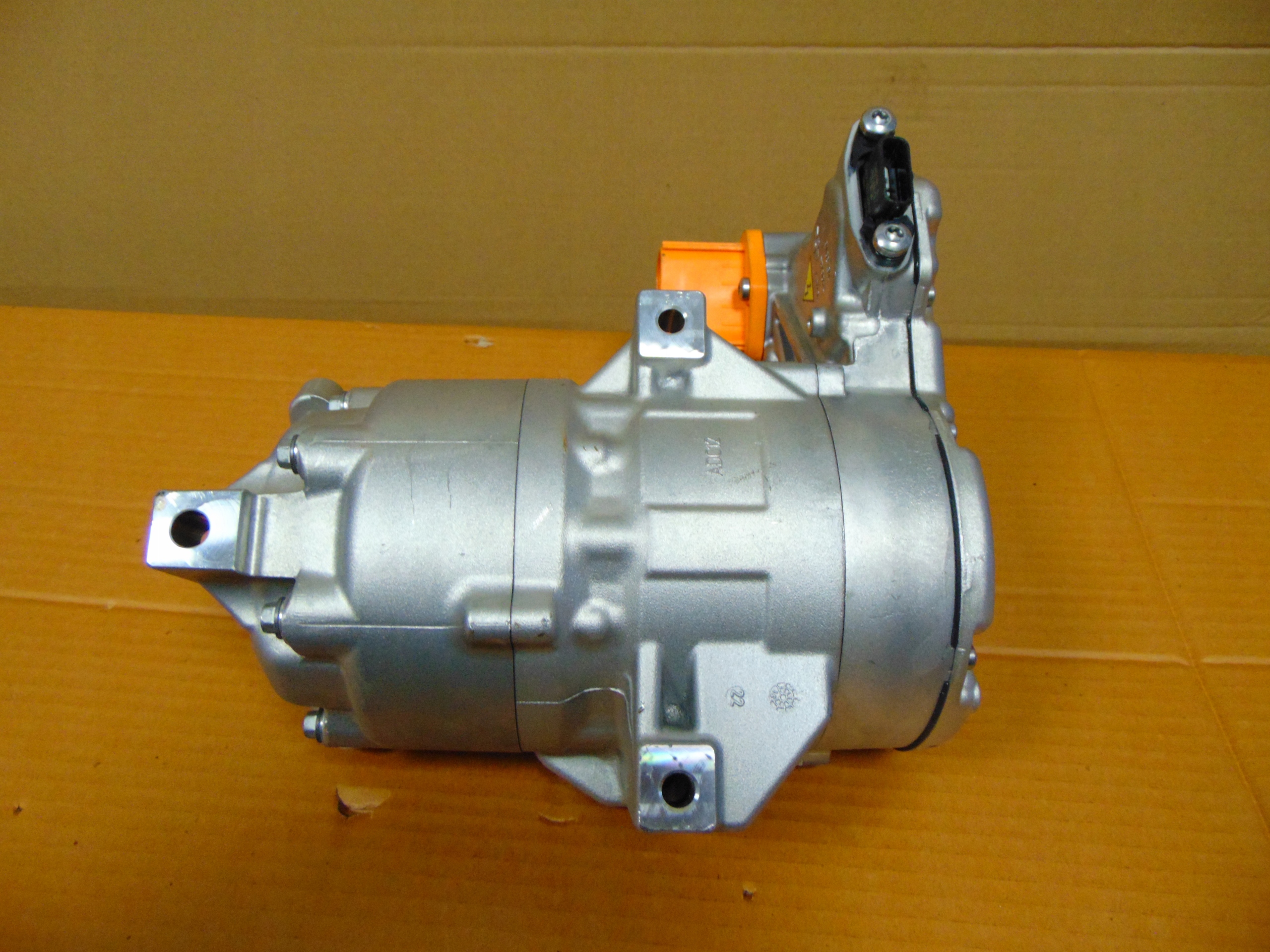 компрессор кондиционера renault AUSTRAL 926009057R