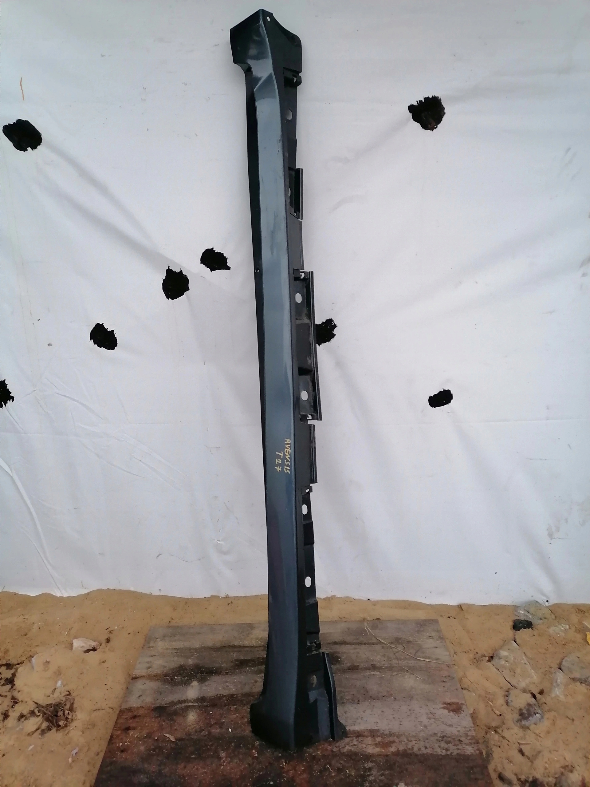 TOYOTA AVENSIS III T27 moulding threshold right