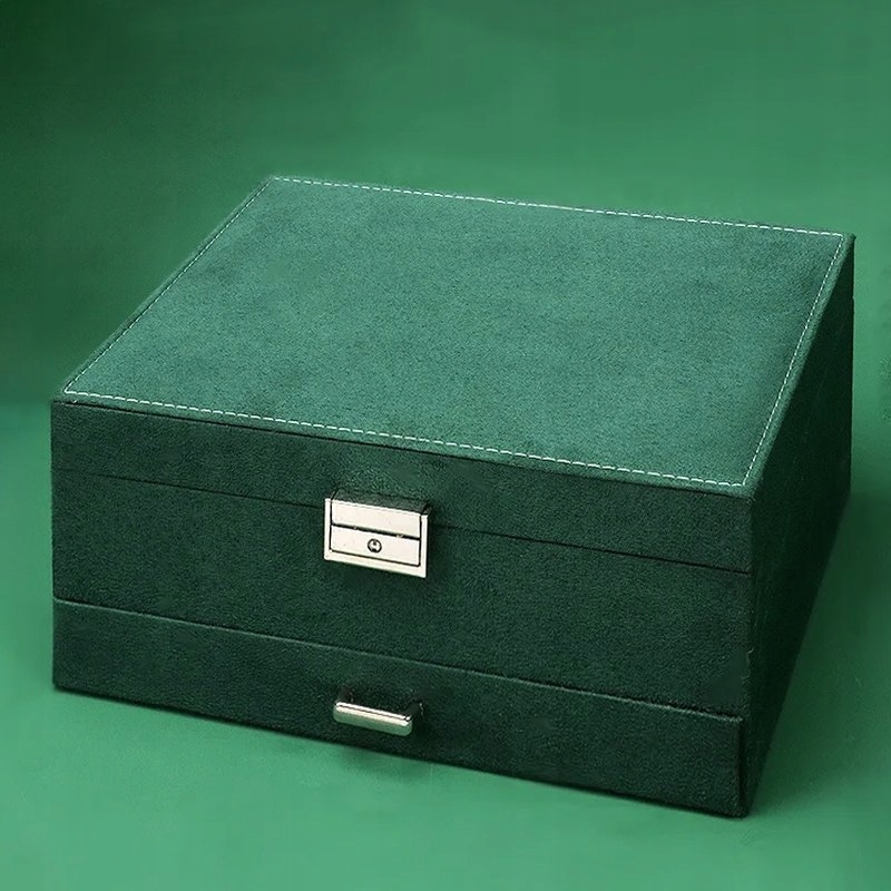 Szkatułka kuferek skrzynka pudełko pojemnik na biżuterię + kluczyk zielona Model Malwa