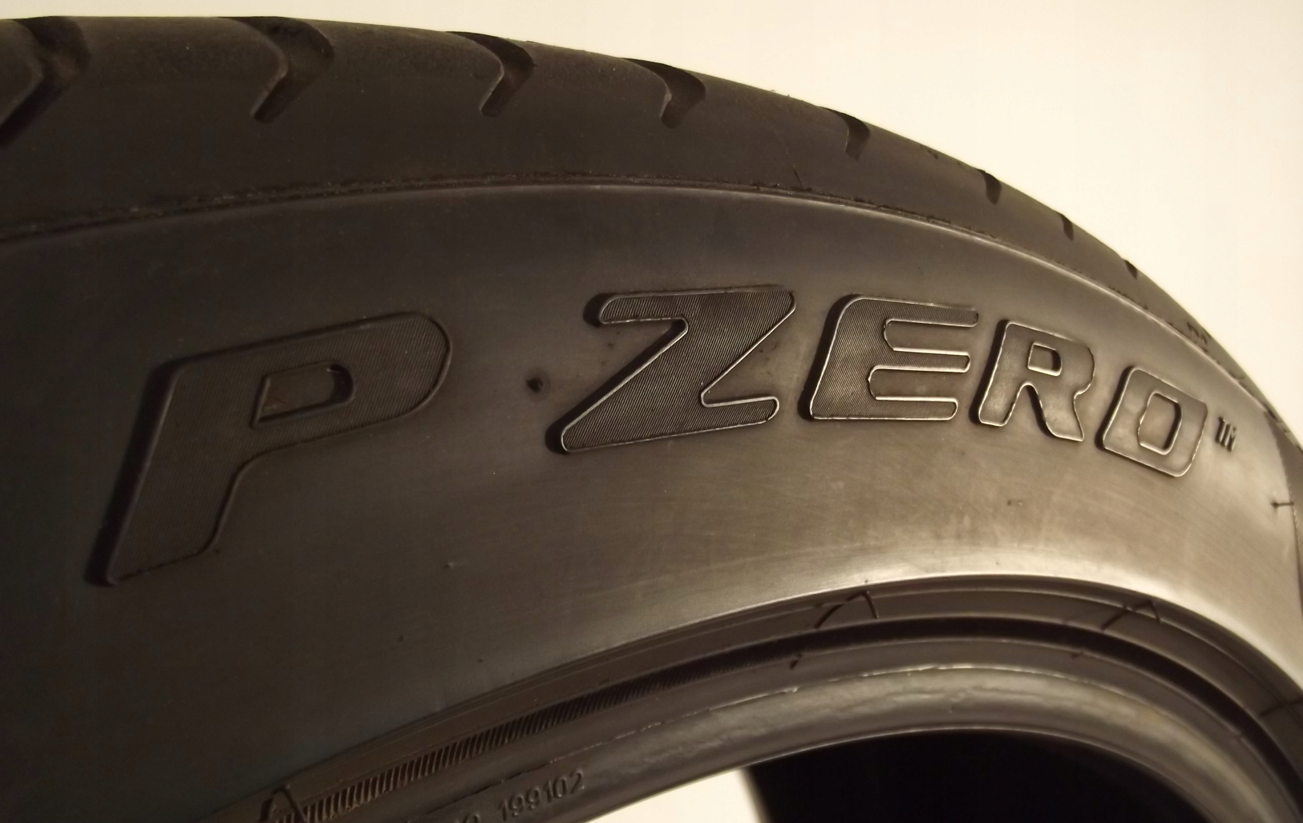Opony lato 235 45R20 100W PIRELLI P Zero MO 6 5mm EPREL code 594226
