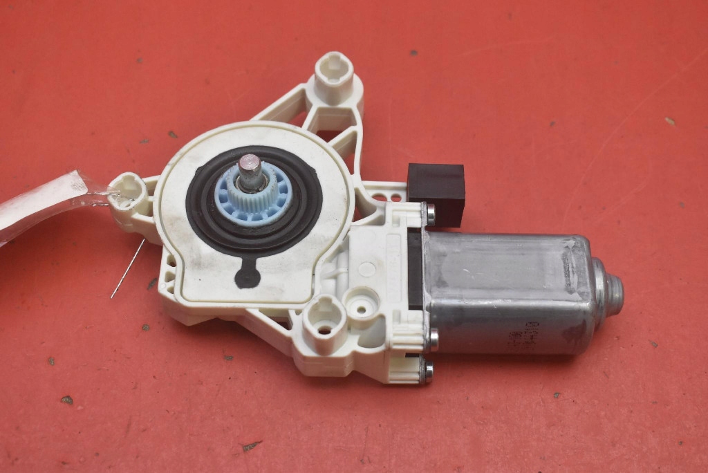 mini motor PODNOSNIKA windows right front 4K0959802 AUDI E-TRON 55 18-21