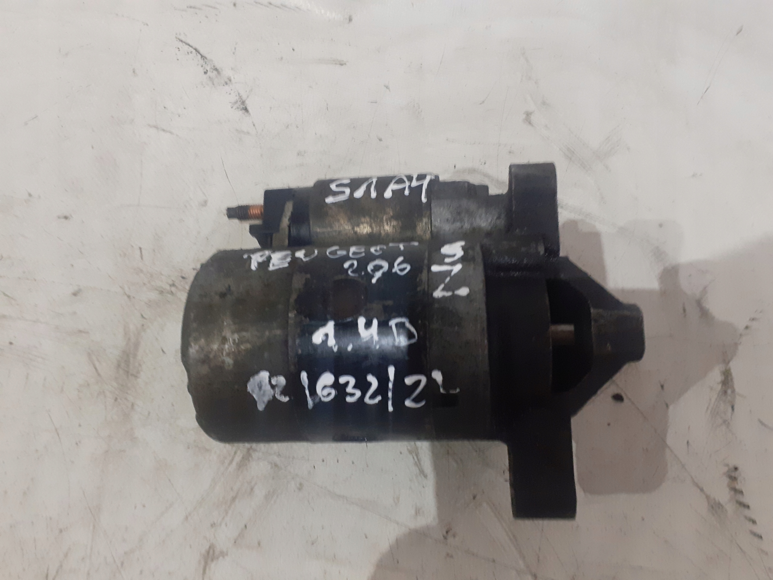 starter Peugeot 206 1.4 8V 9z