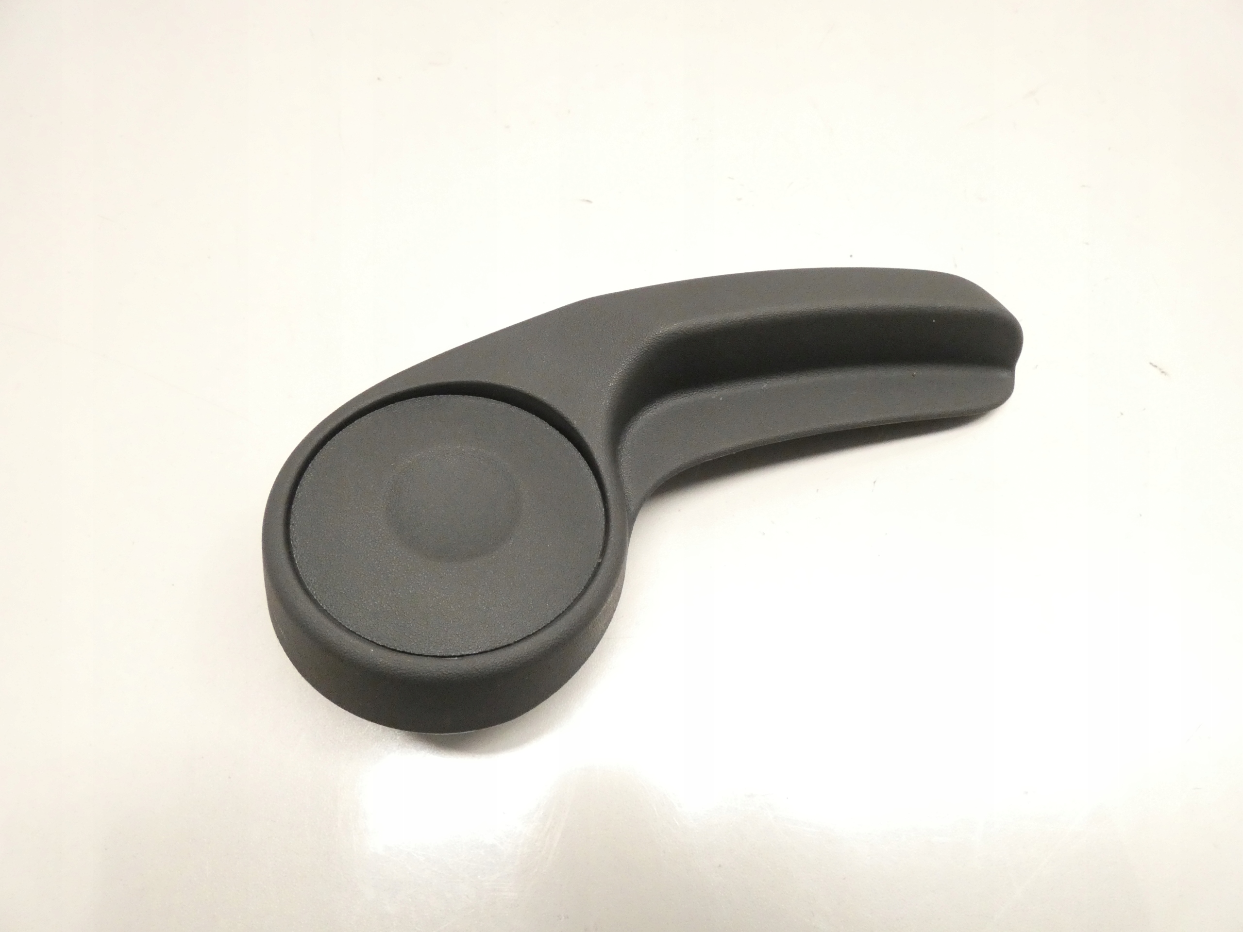 handle REGULACJA seat right OPEL AGILA II B SPLASH 08-14 85213-63J2