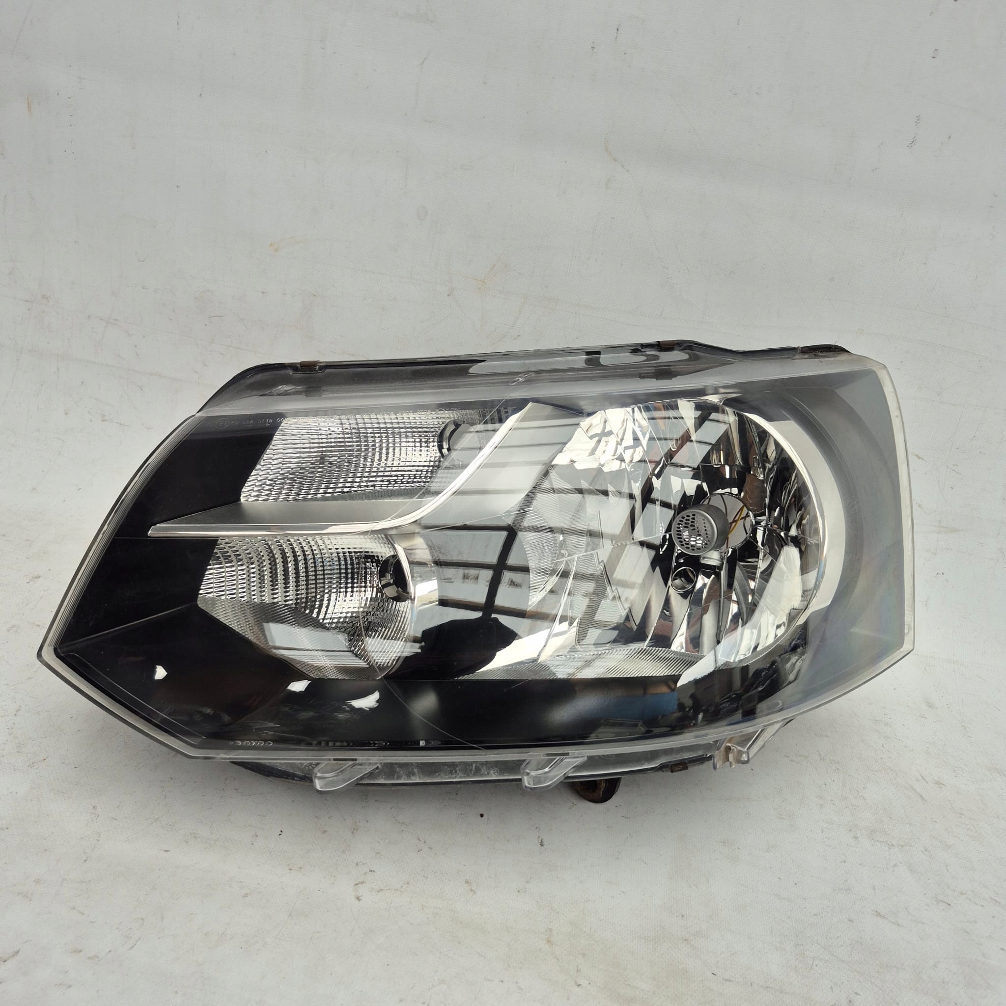 VW T5 LIFT 10-15 light left front front ZWYKLA 7E1941015D