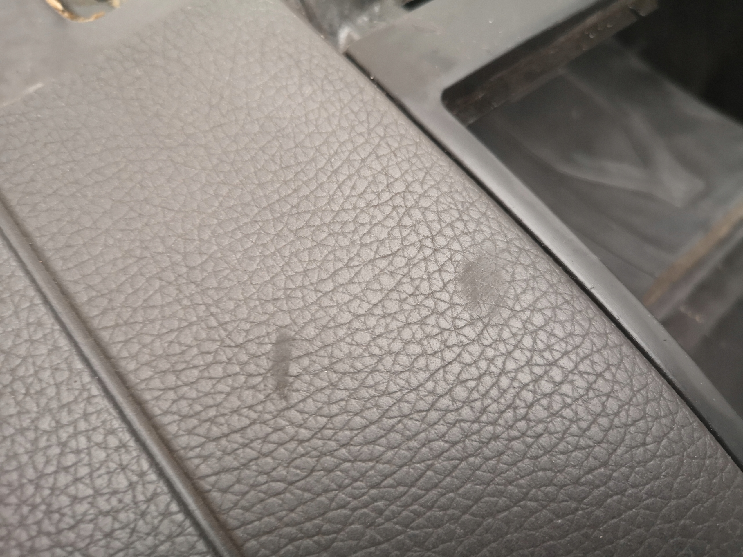 консоль торпеда vw TOUAREG 7L европа 7L6858451