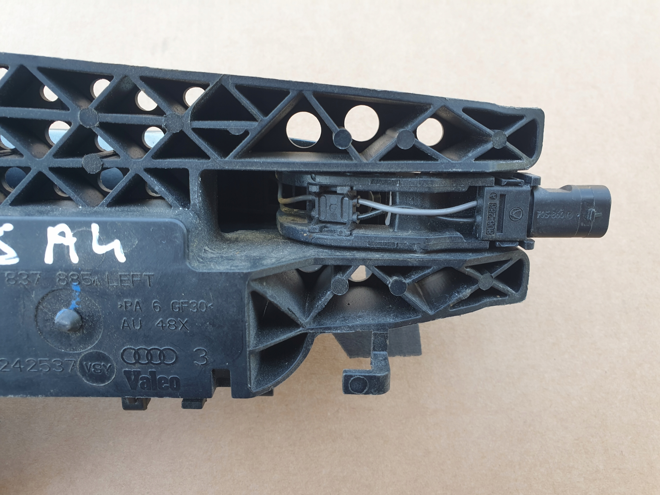 handle left front door AUDI A4 A5 B8 2008- 8T0837885A keyless