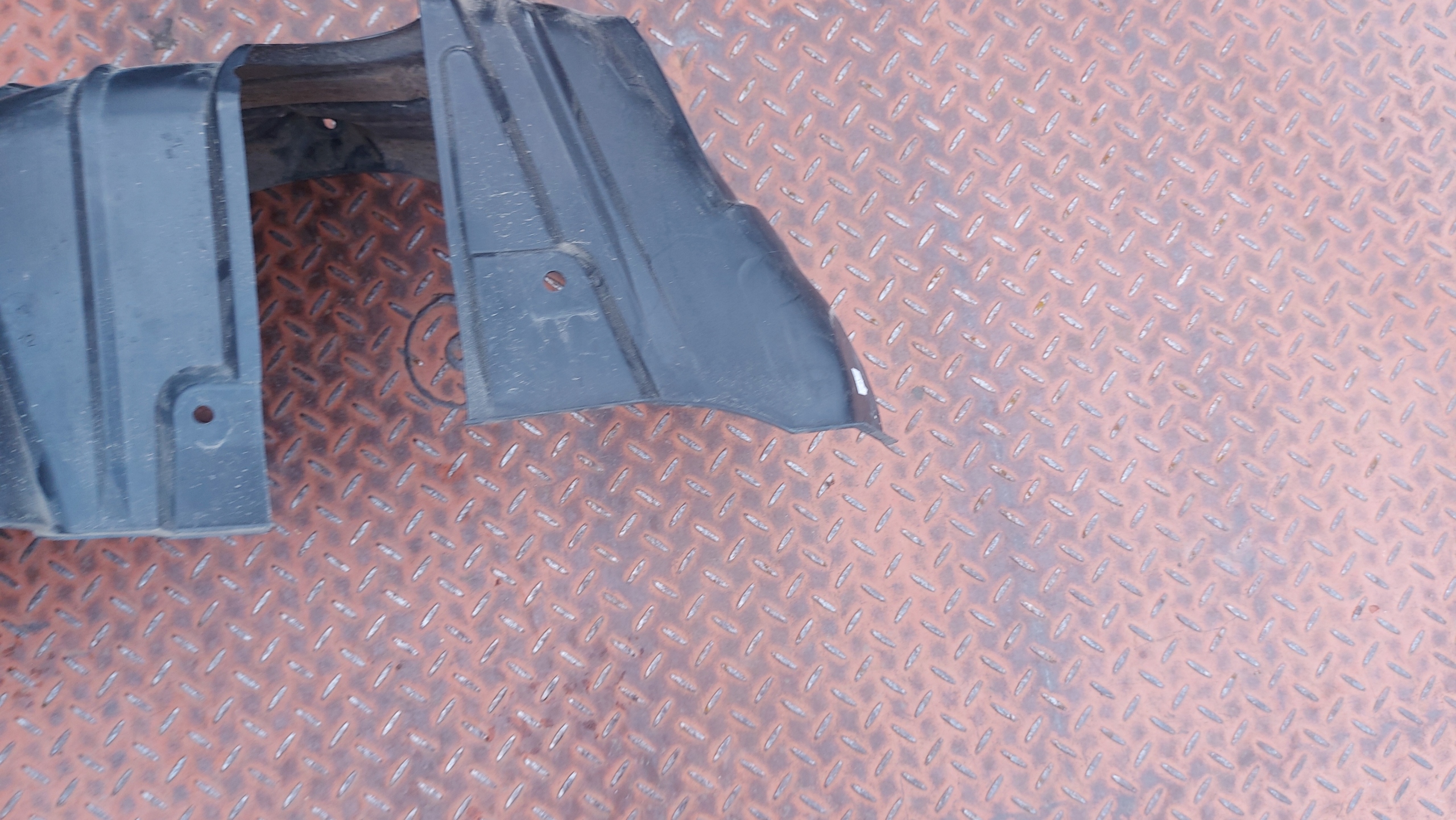mudguard right rear part TOYOTA YARIS CROSS 21