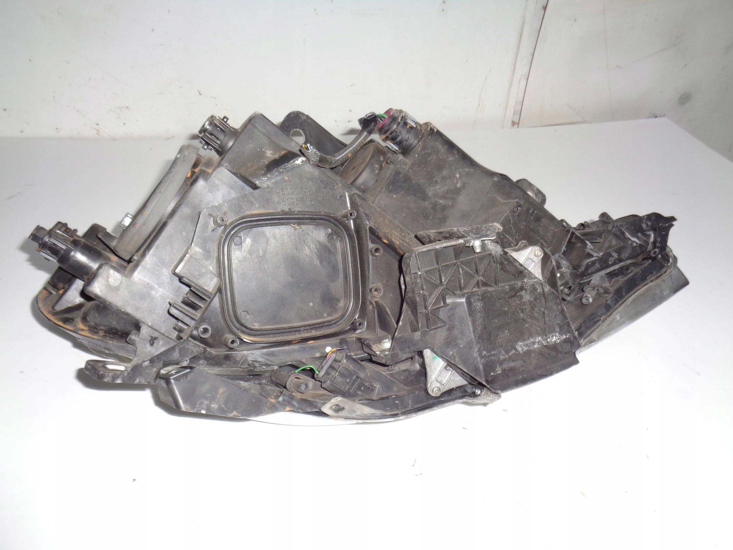 LANCIA DELTA III 09r> light lens LED left front 51824830 EUROPA