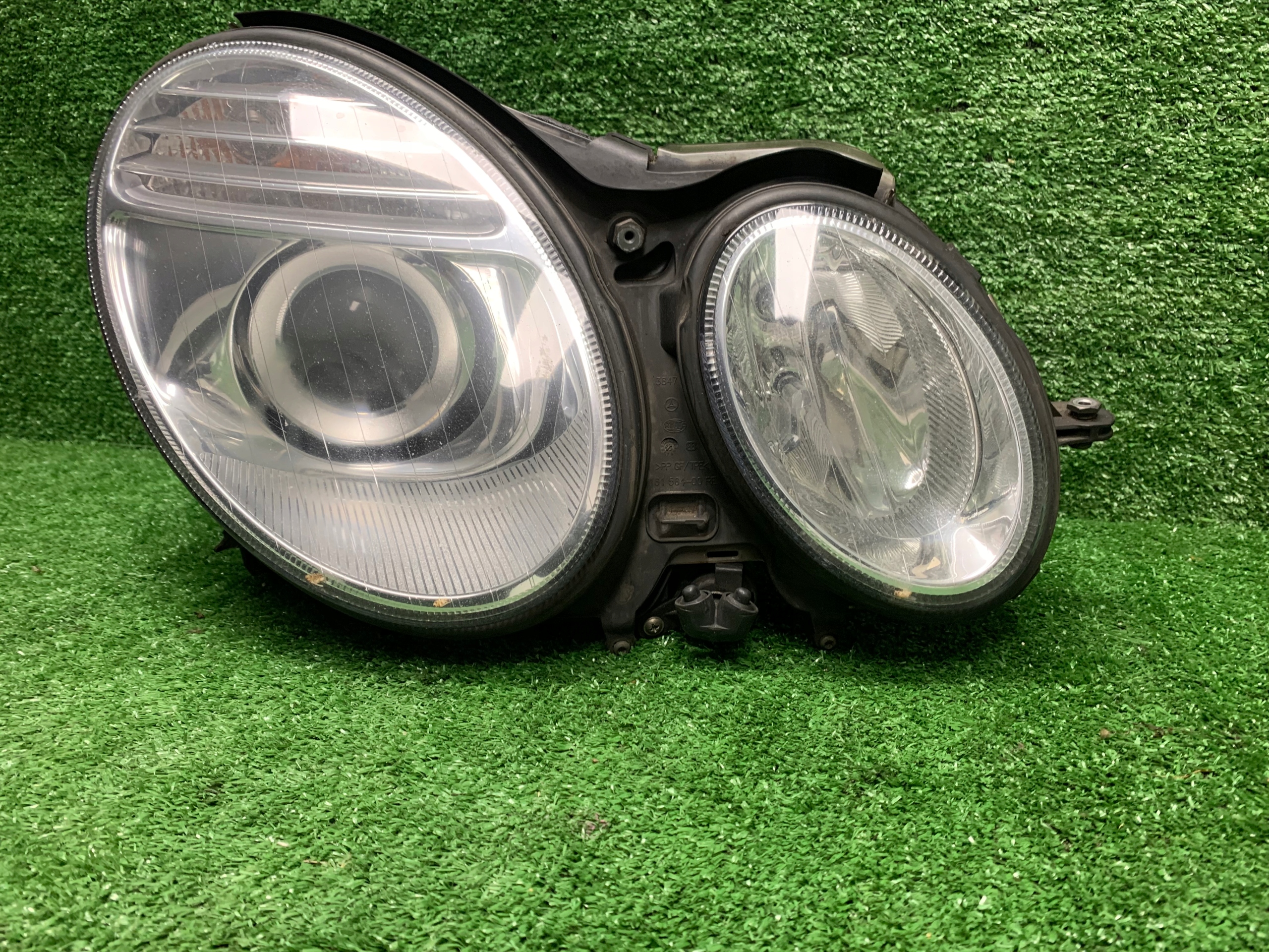 nice light front front left MERCEDES W211 BI - XENON EUROPA LIFT