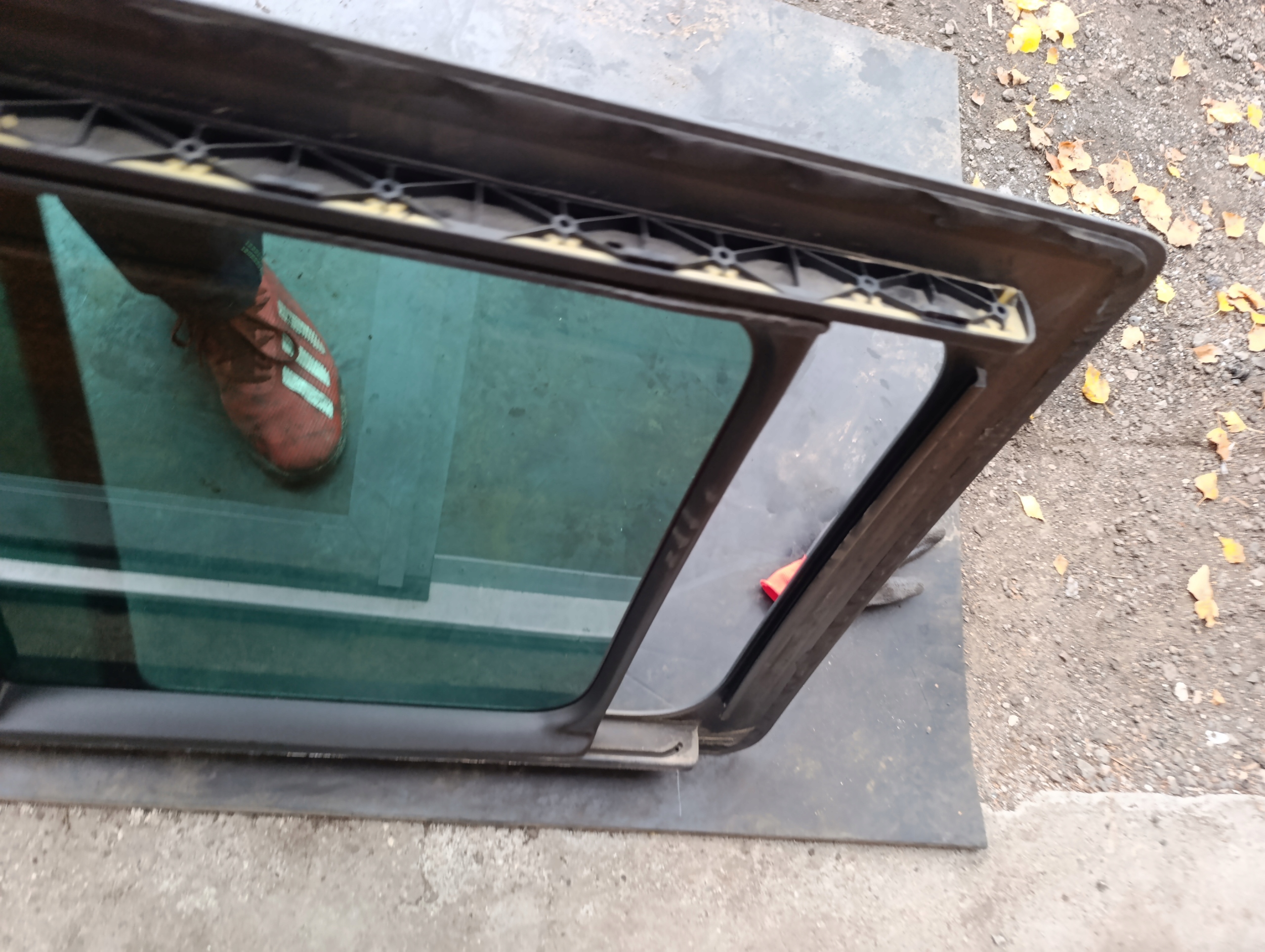 VW T5 window PRZESUWNA DRUGI RZAD left AS3 SPRAWNA