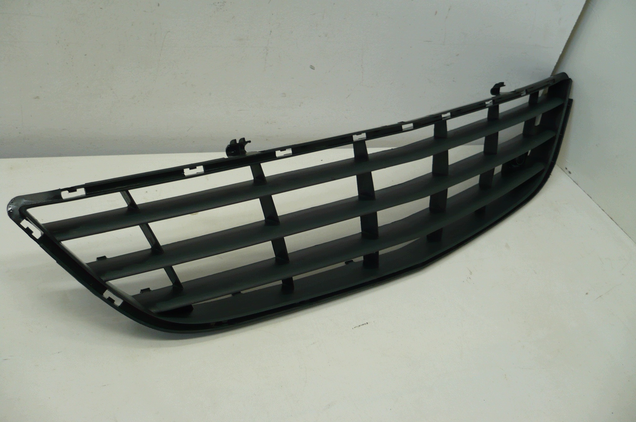 OPEL CORSA D 2006- 11 grid of a bumper front central original