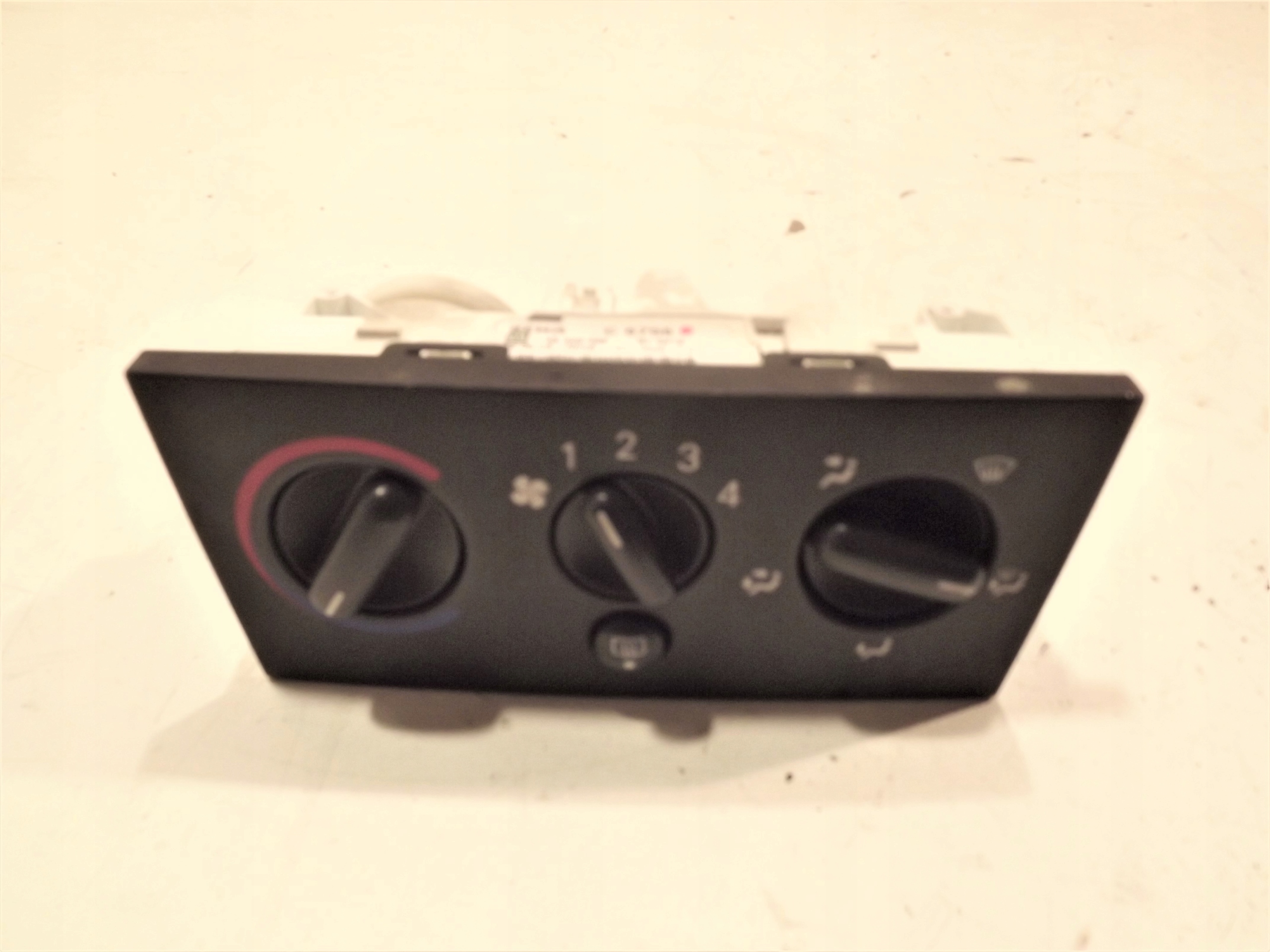 PANEL des lüfters 93329466 OPEL MERIVA A