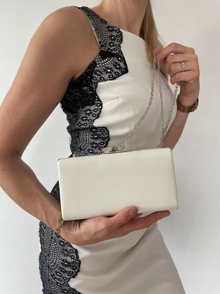 Wieczorowa wizytowa torebka KOPERTÓWKA PUZDERKO biała na ślub Styl wizytowy