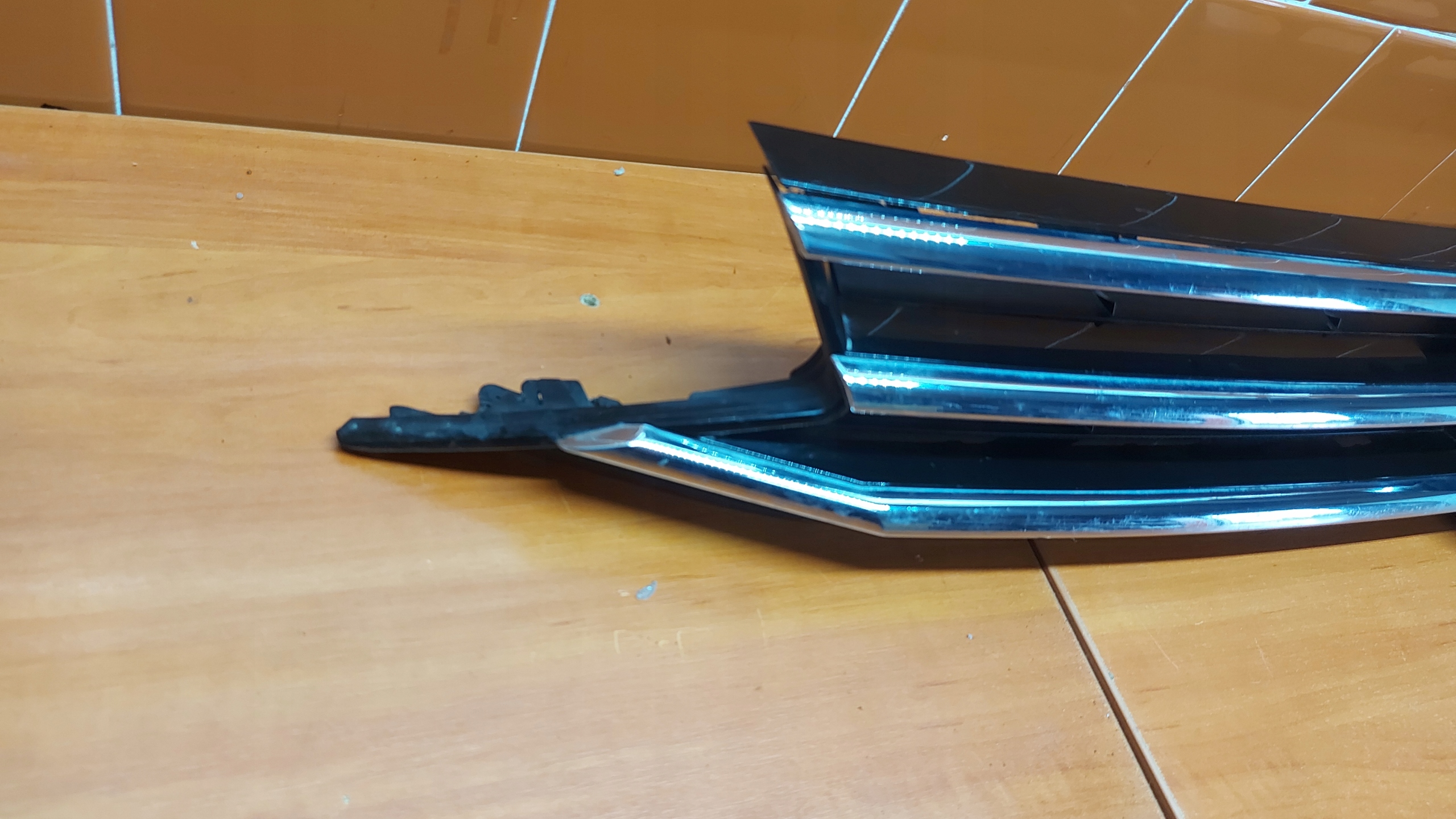 grill CHROM grille of a bumper front front VW TOURAN III