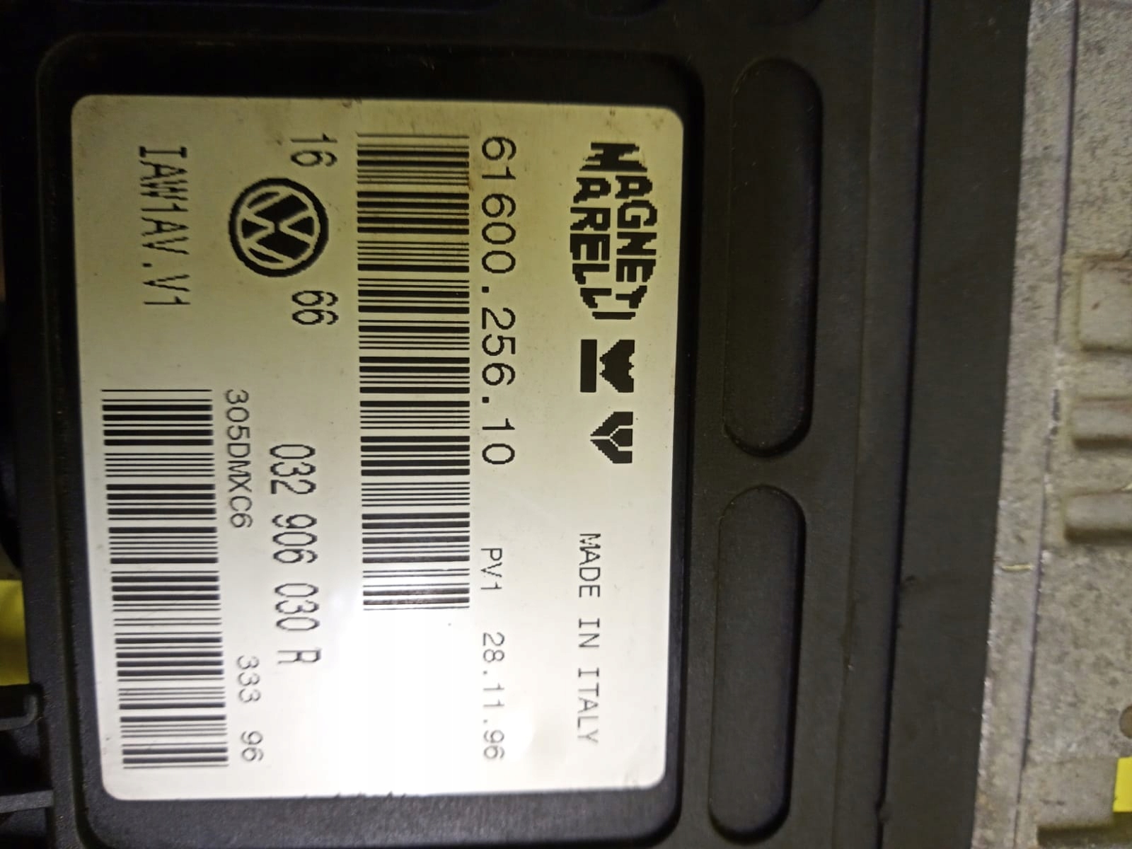 VW GOLF III control unit of the engine 6160025610