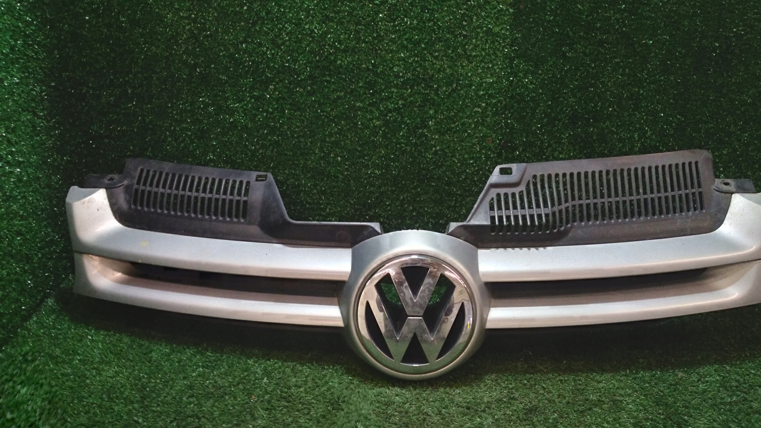 grill grill VOLKSWAGEN GOLF 5 1K0853655A