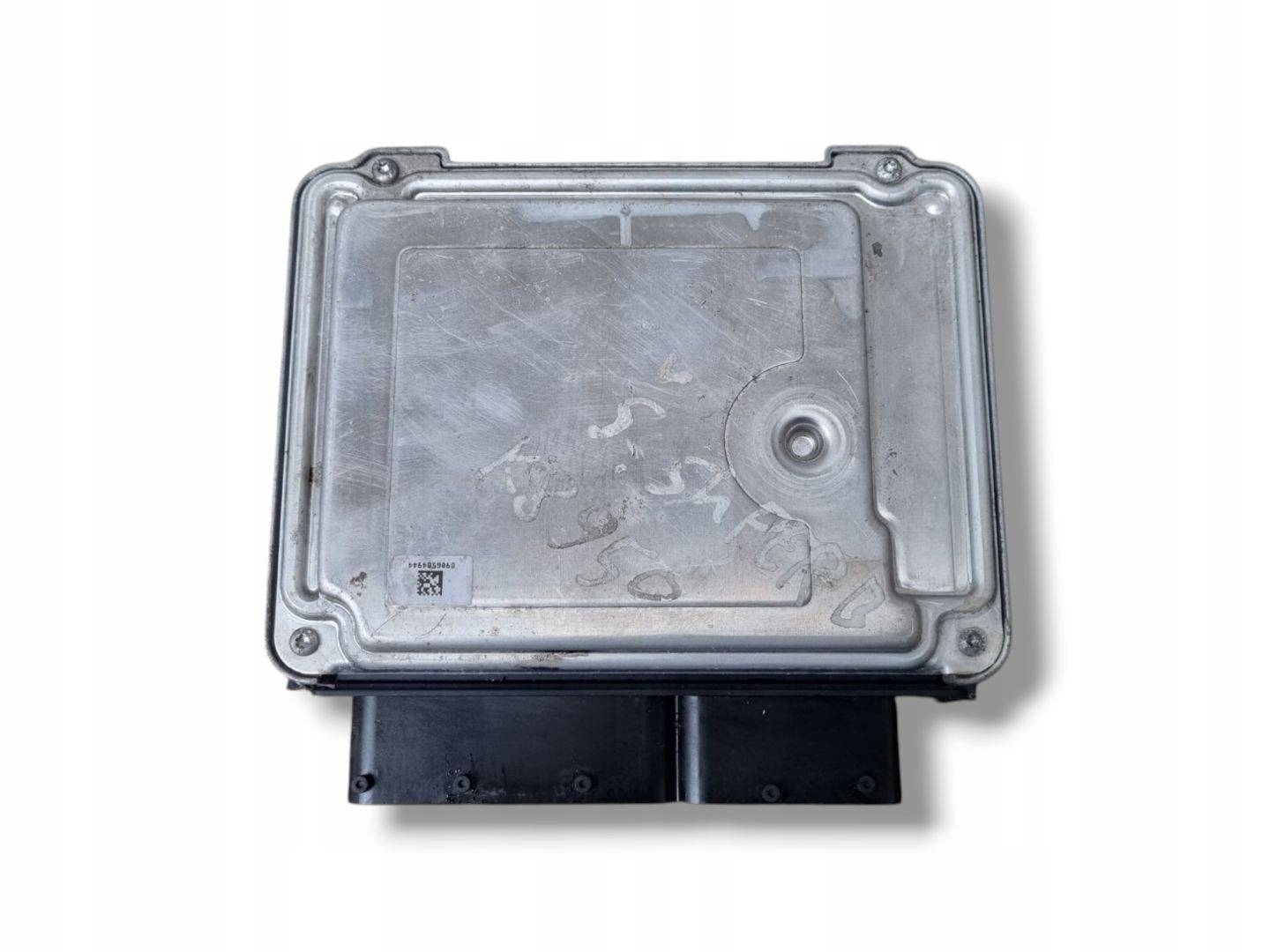 control unit of the engine Skoda Superb 2 3T 2013 03L906018JC
