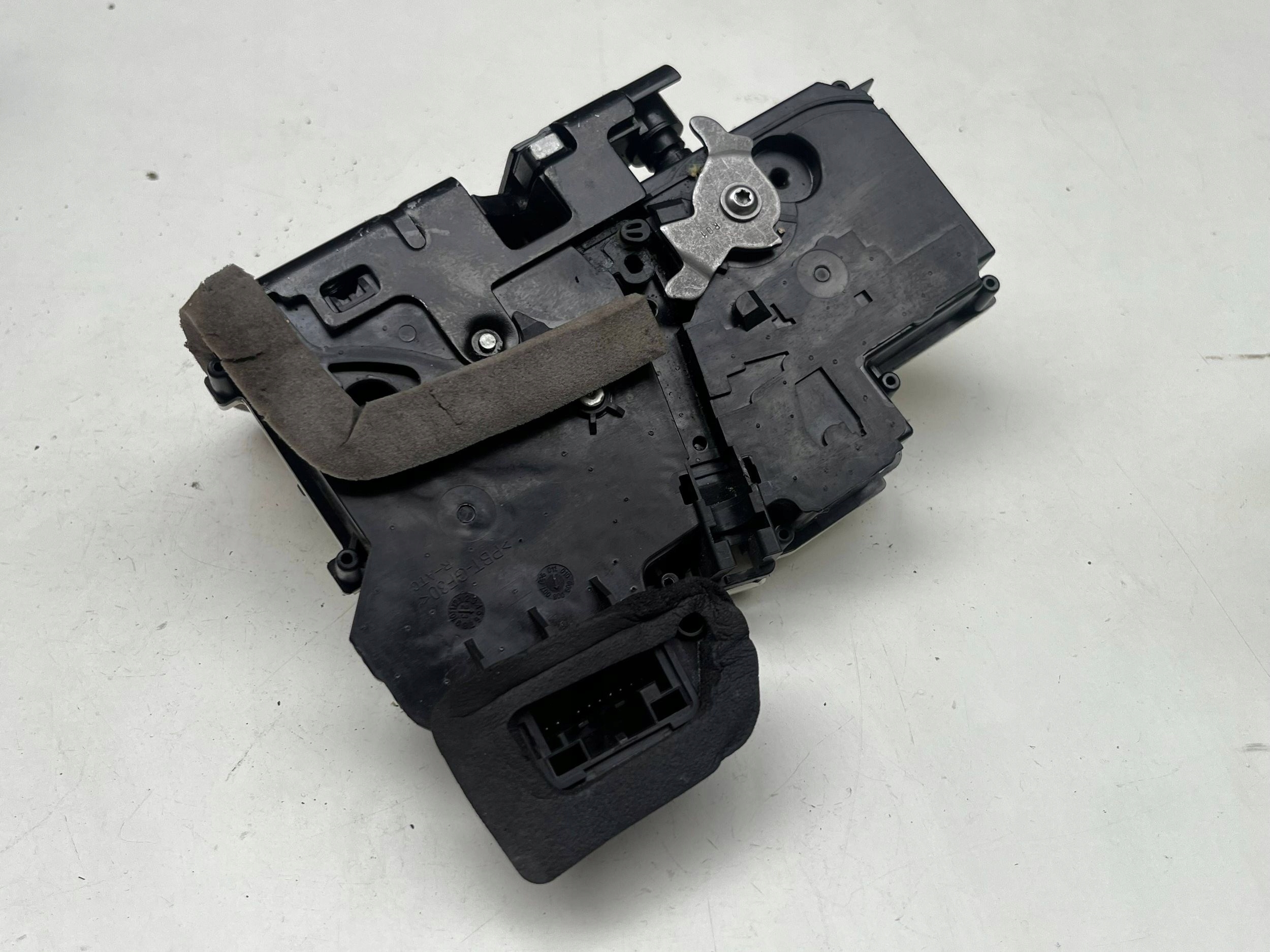 AUDI A7 A6 Q8 lock DZRWI right rear part 4K0839016Q @M
