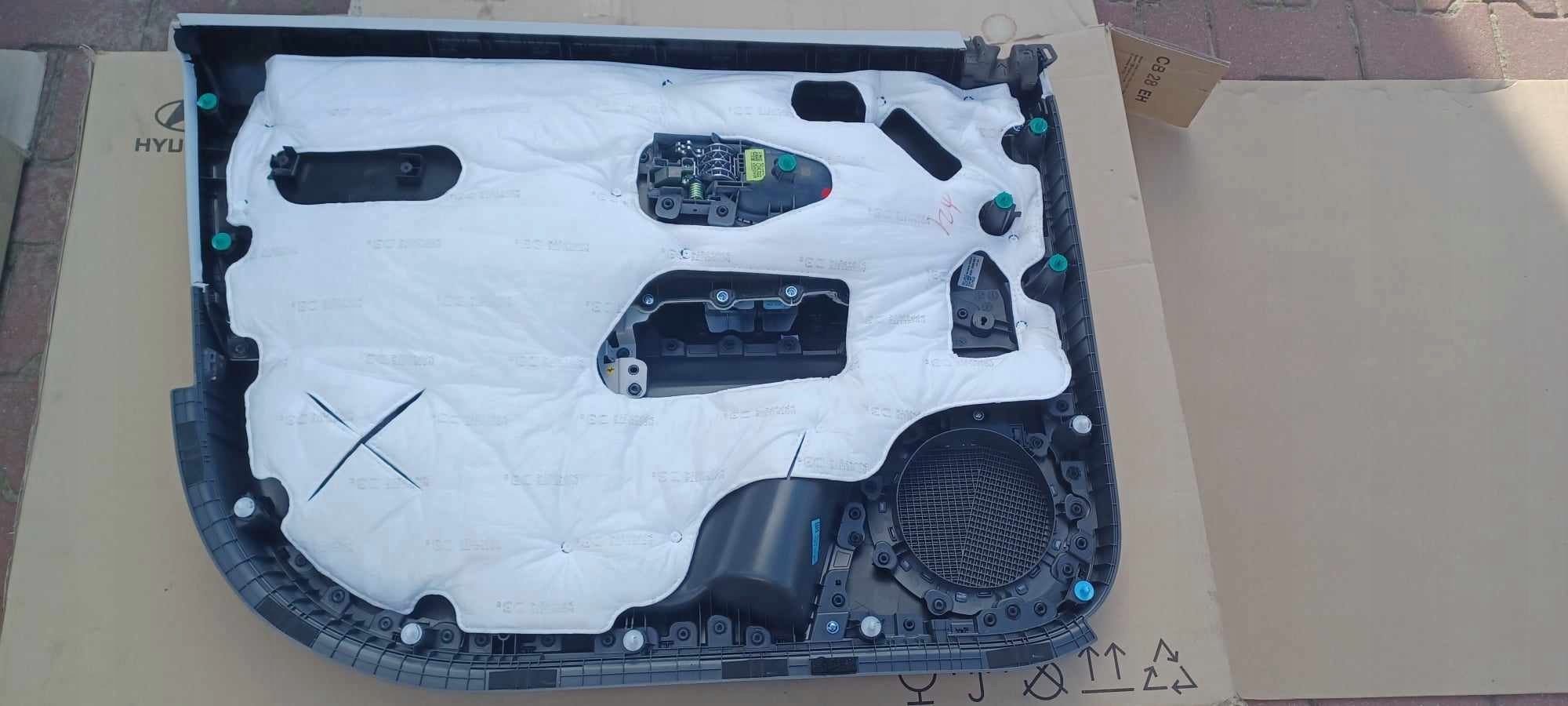 side door upholstery right front HYUNDAI IONIQ 5 82306-GI080