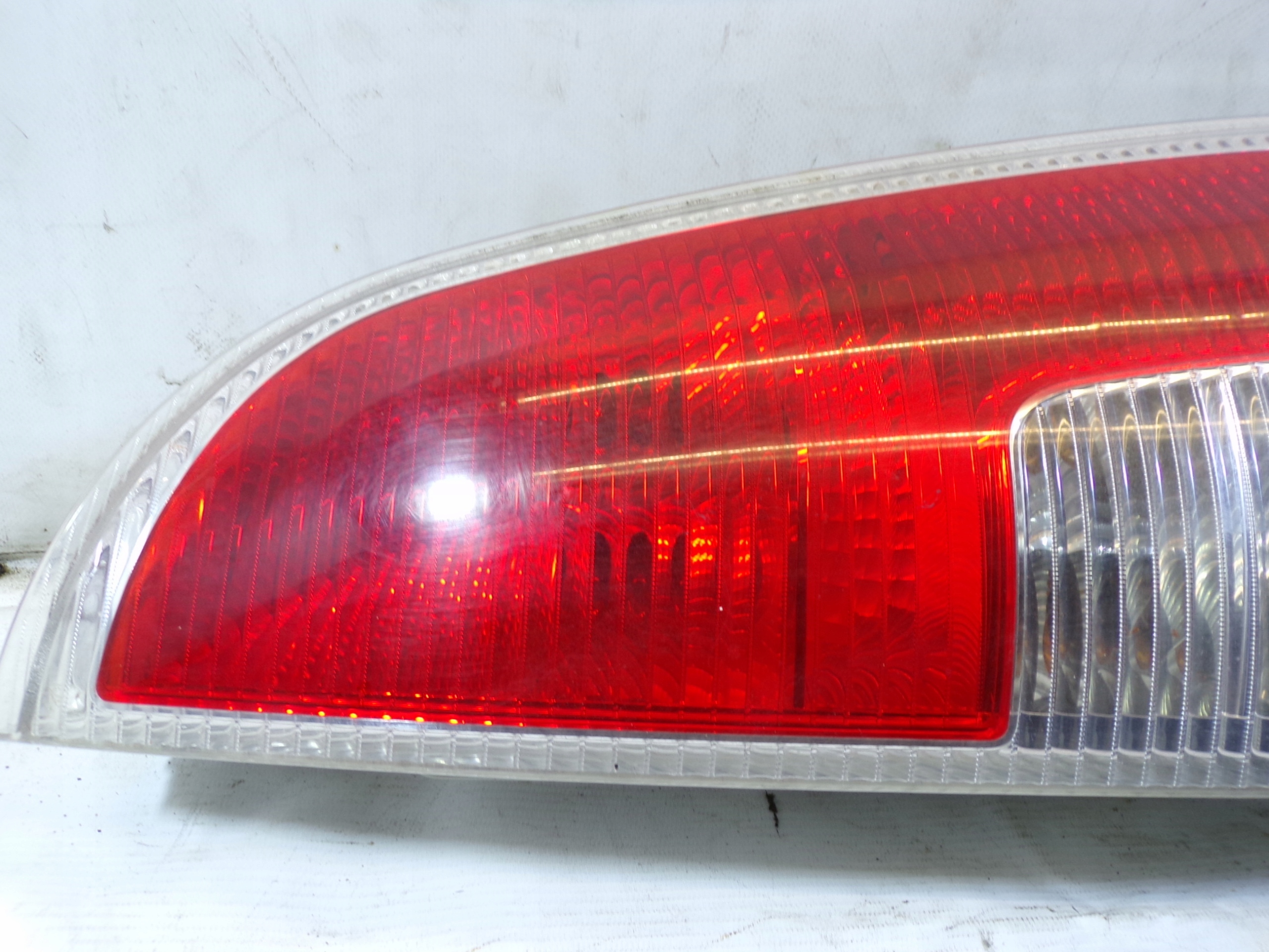 light rear rear part left SKODA ROOMSTER 1 (1)