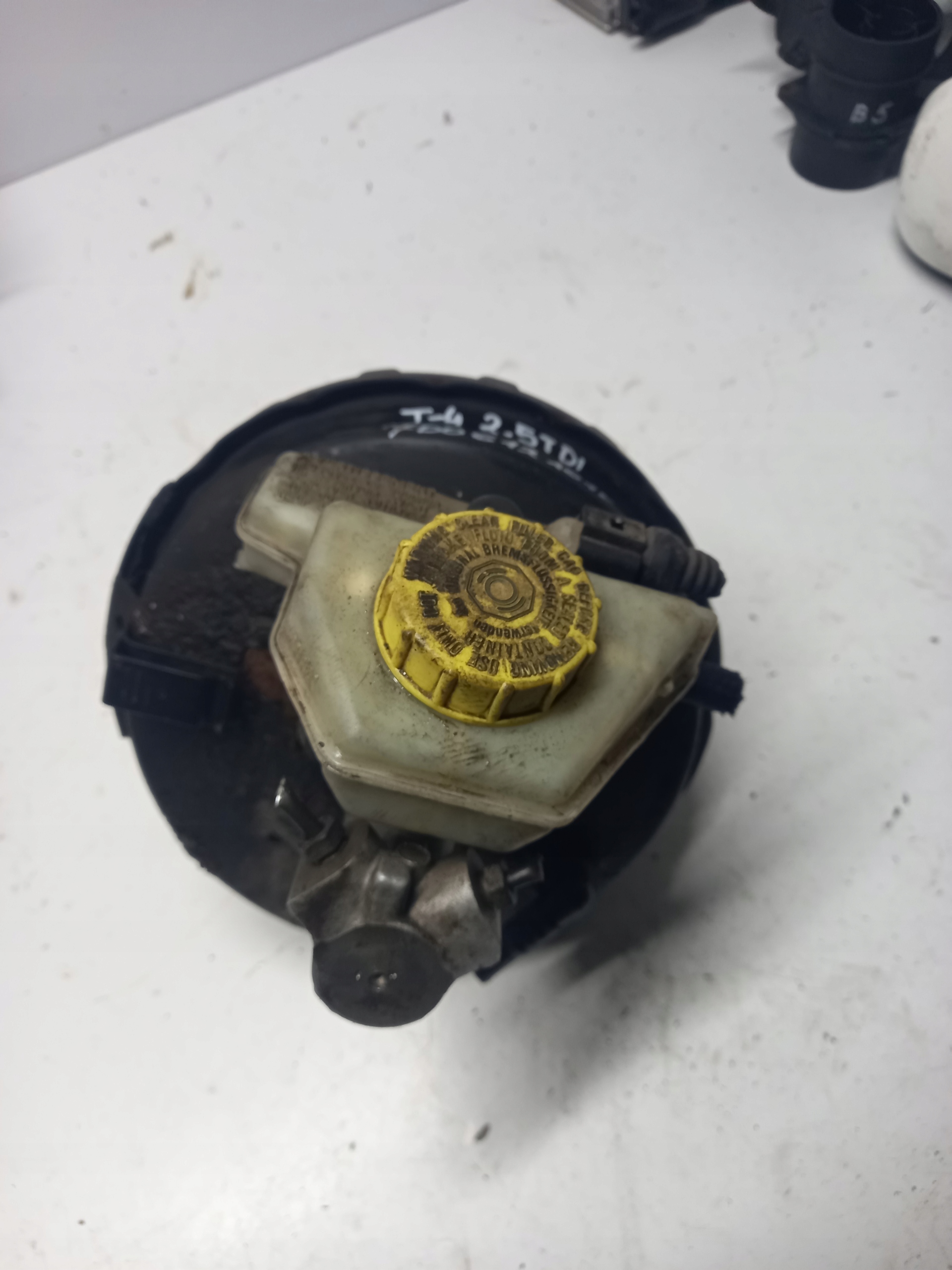 Сервопривод тормозной насос VW T4 2.5 TDI 7D0612101F