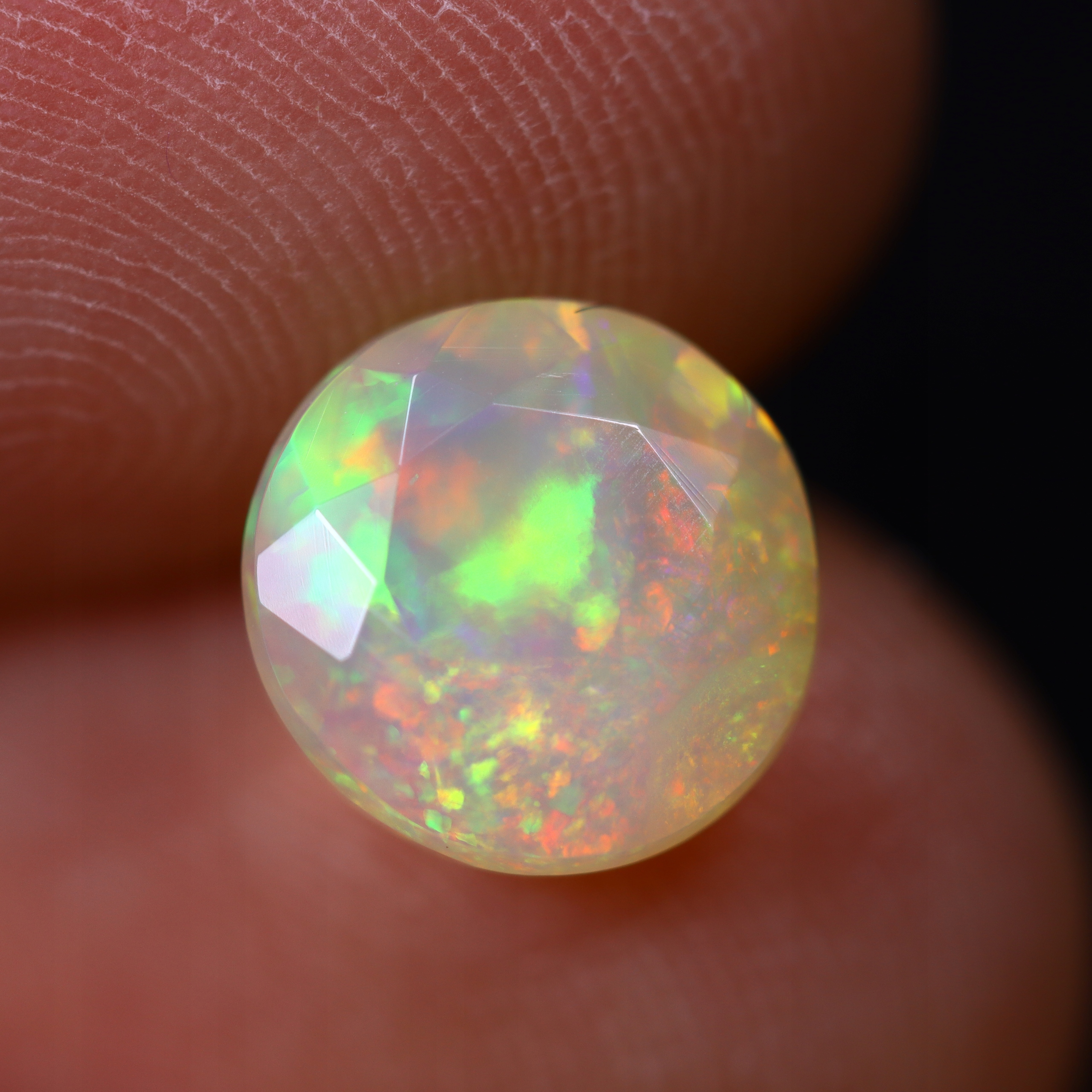 Přírodní opál 1.78 ct Kulatý Etiopie certifikát Wbd